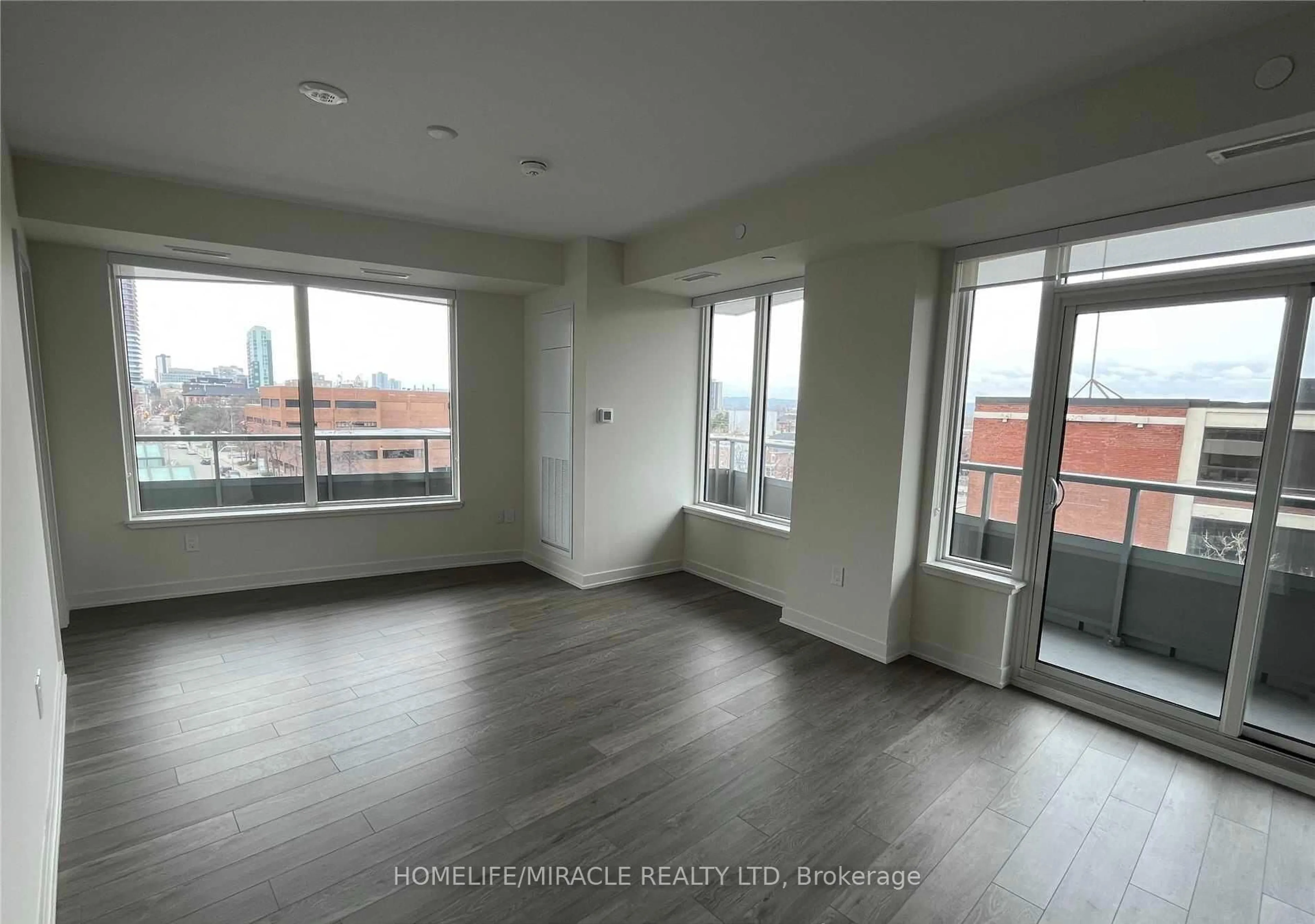 A pic of a room for 212 King William St #617, Hamilton Ontario L8R 3P2