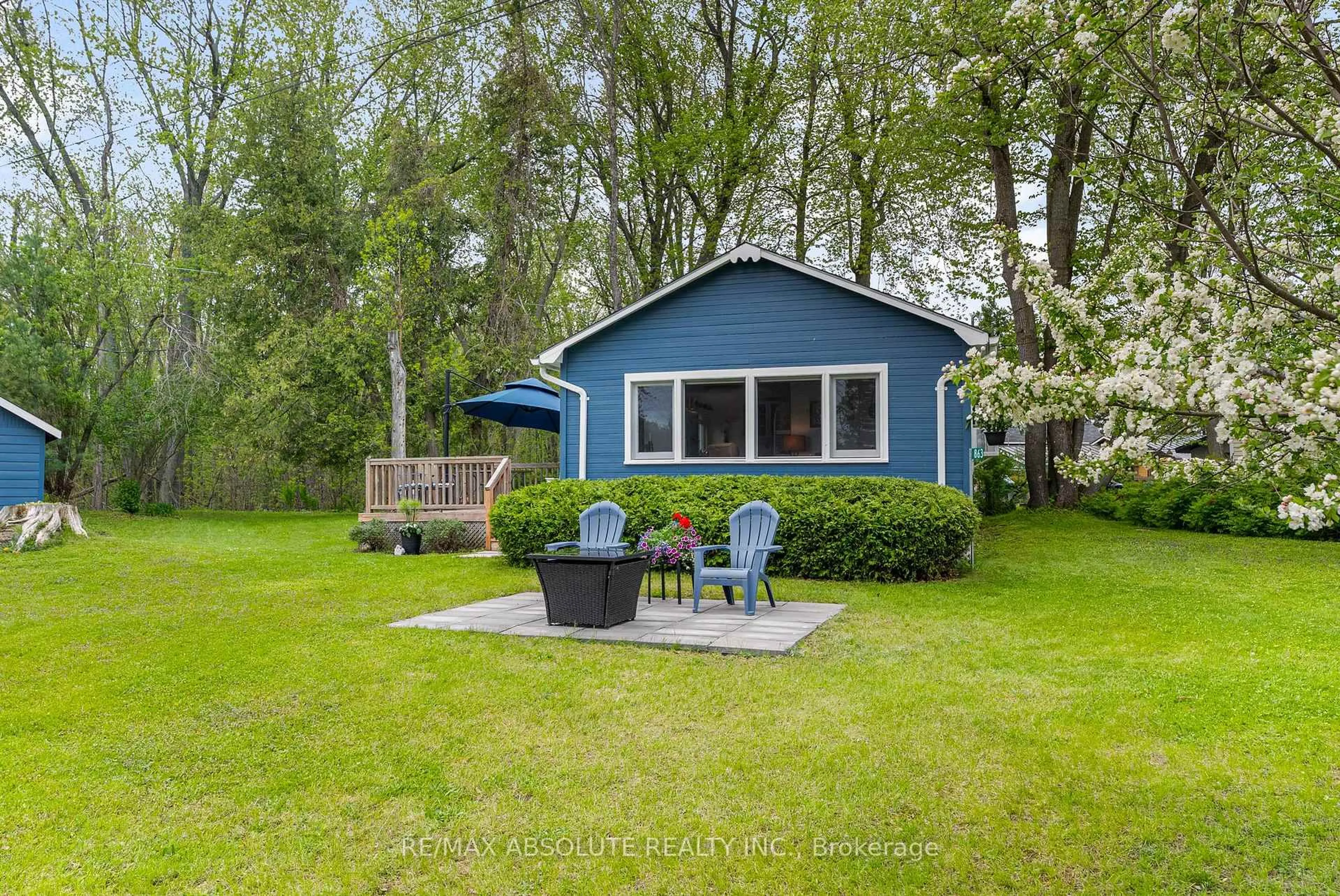 Unknown for 863 Archibald St, Braeside Ontario K0A 1G0