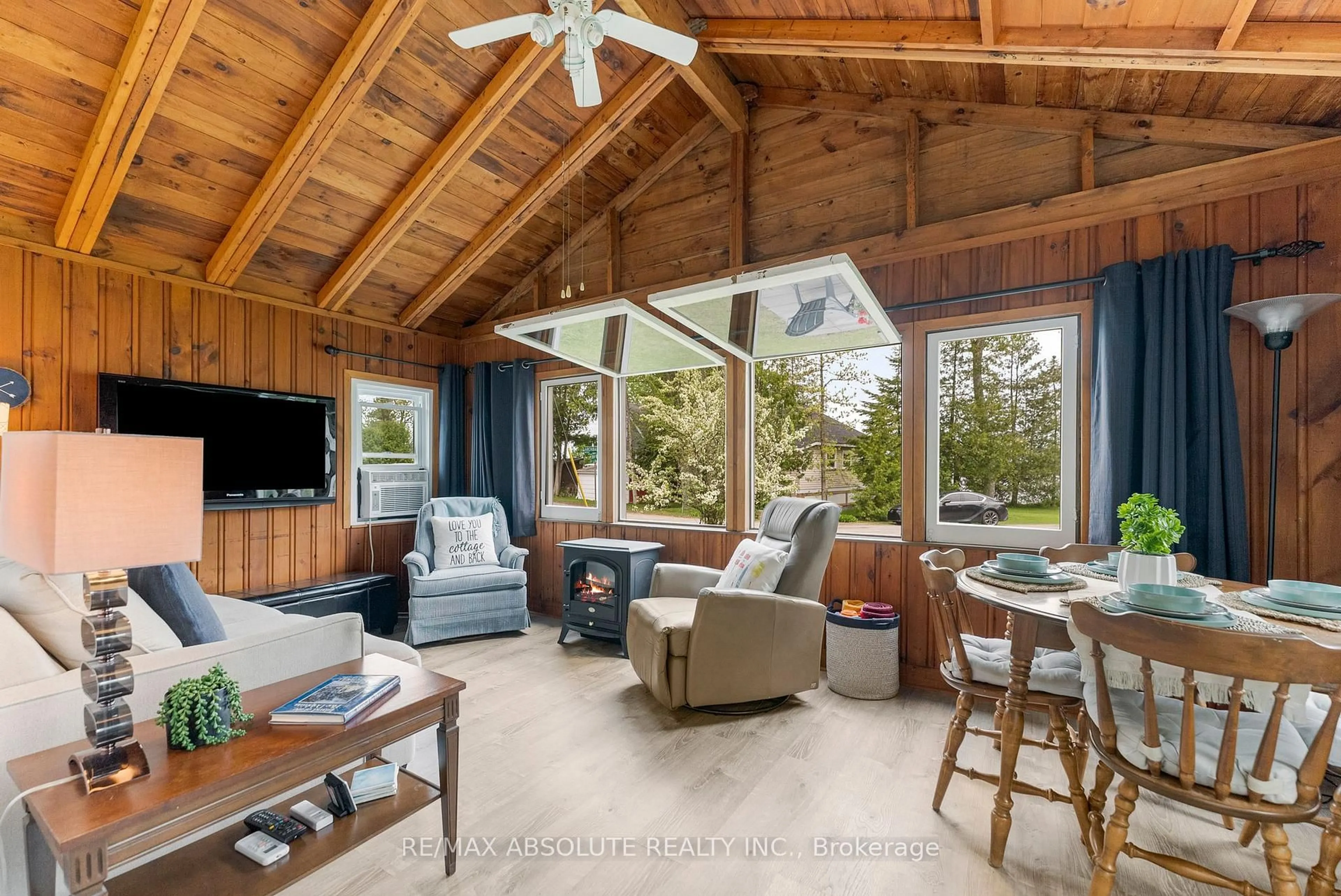 Living room with furniture, unknown for 863 Archibald St, Braeside Ontario K0A 1G0