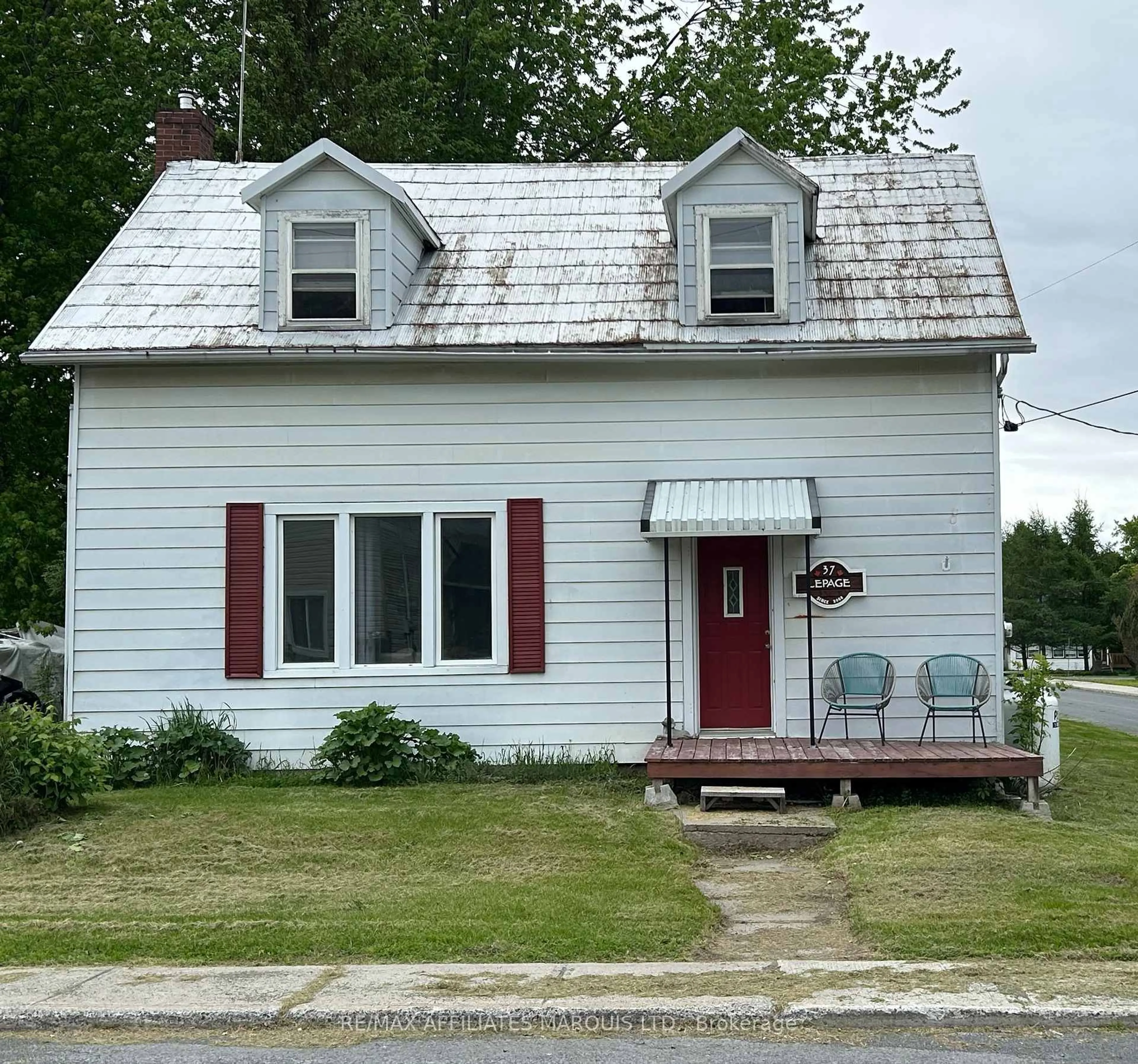 Unknown for 37 Main St, South Stormont Ontario K0C 1Y0
