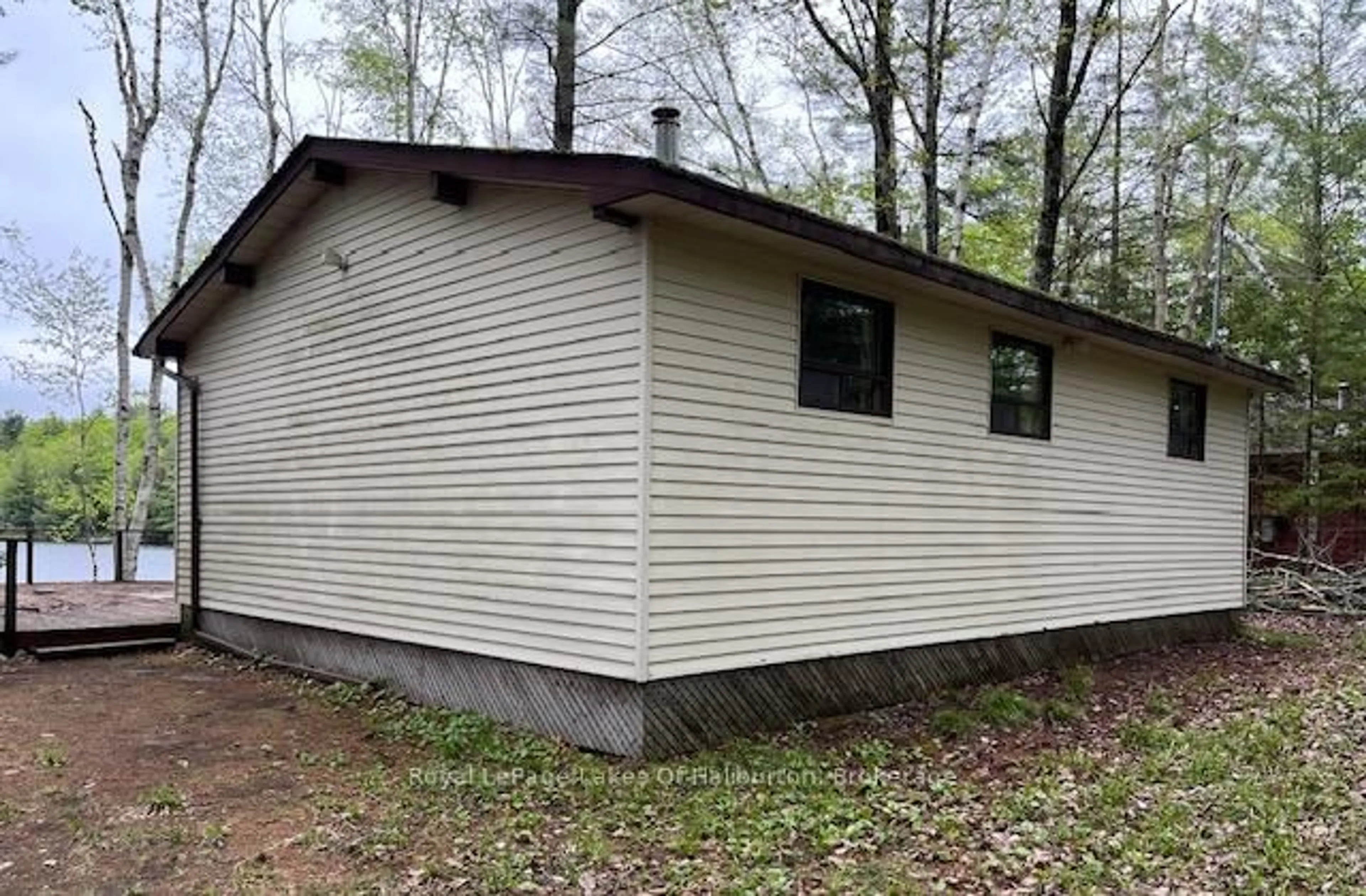 Home with vinyl exterior material, building for 1183 Kendrick Creek Lane, Minden Hills Ontario K0M 2K0