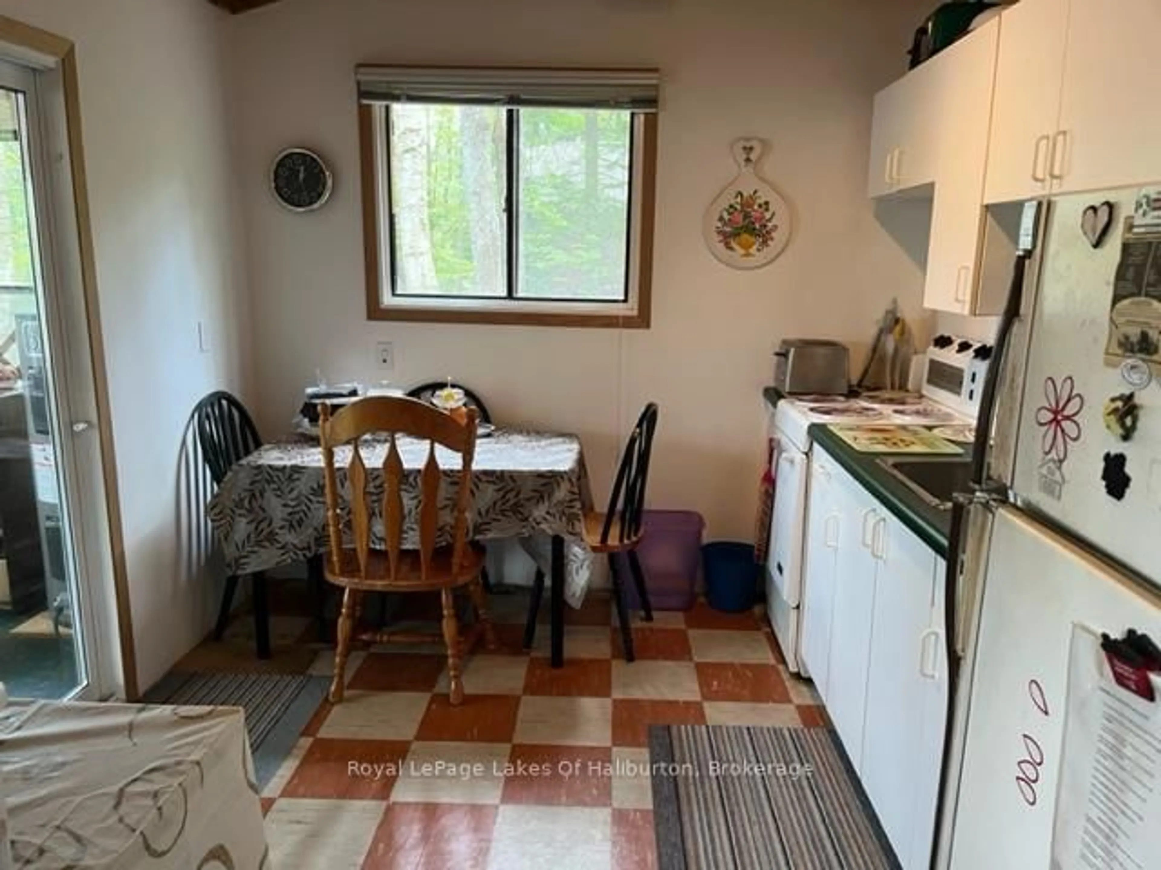 Standard kitchen, unknown for 1183 Kendrick Creek Lane, Minden Hills Ontario K0M 2K0