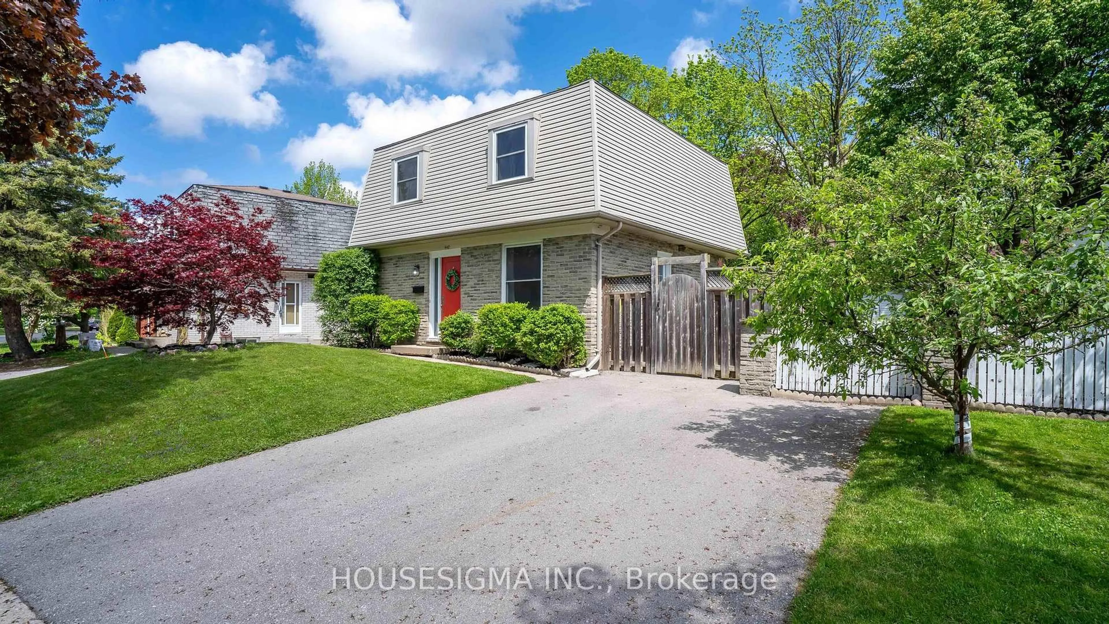 Home with vinyl exterior material, street for 440 Ferndale Ave, London South Ontario N6C 2Z1