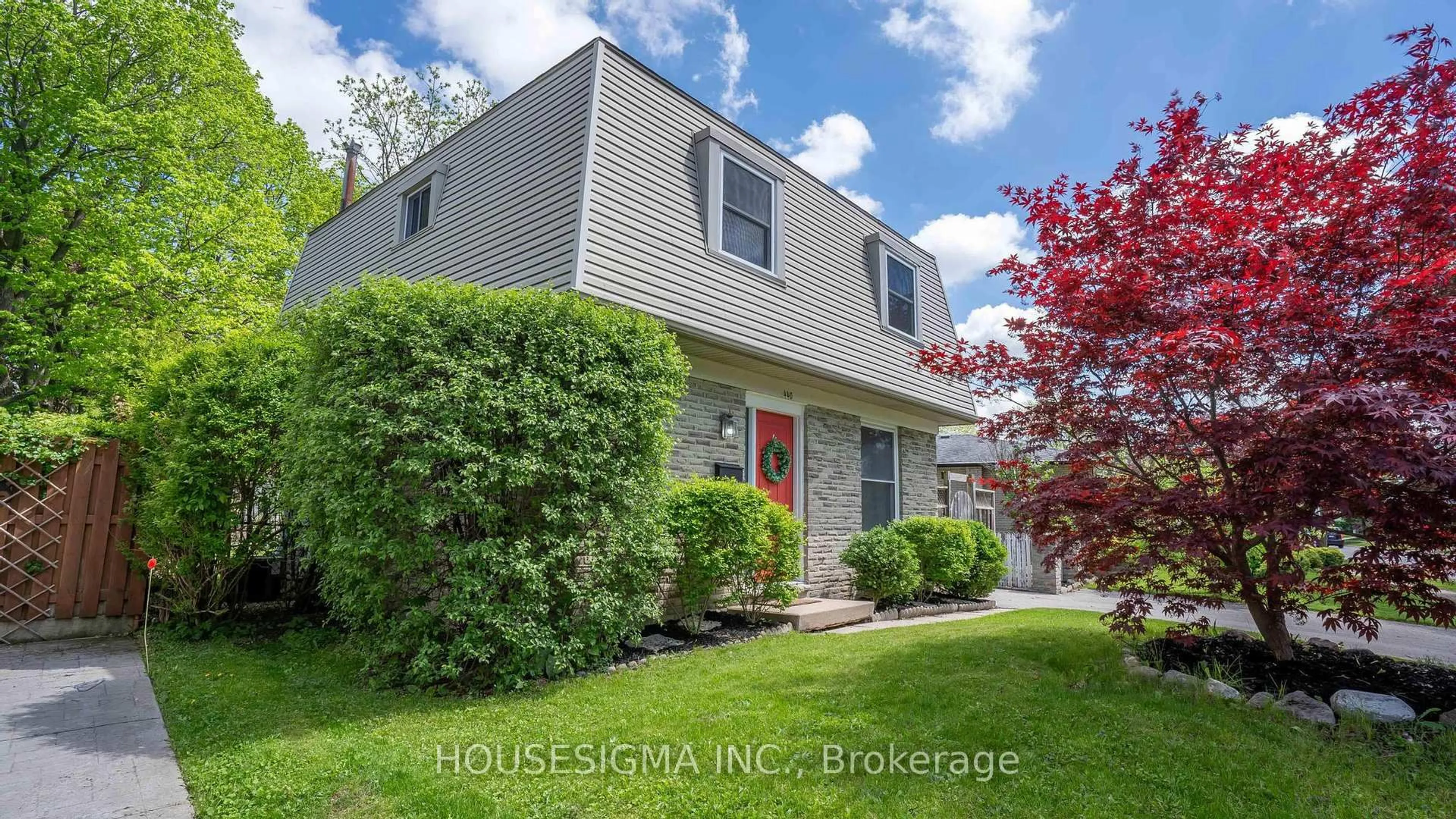Home with vinyl exterior material, street for 440 Ferndale Ave, London South Ontario N6C 2Z1