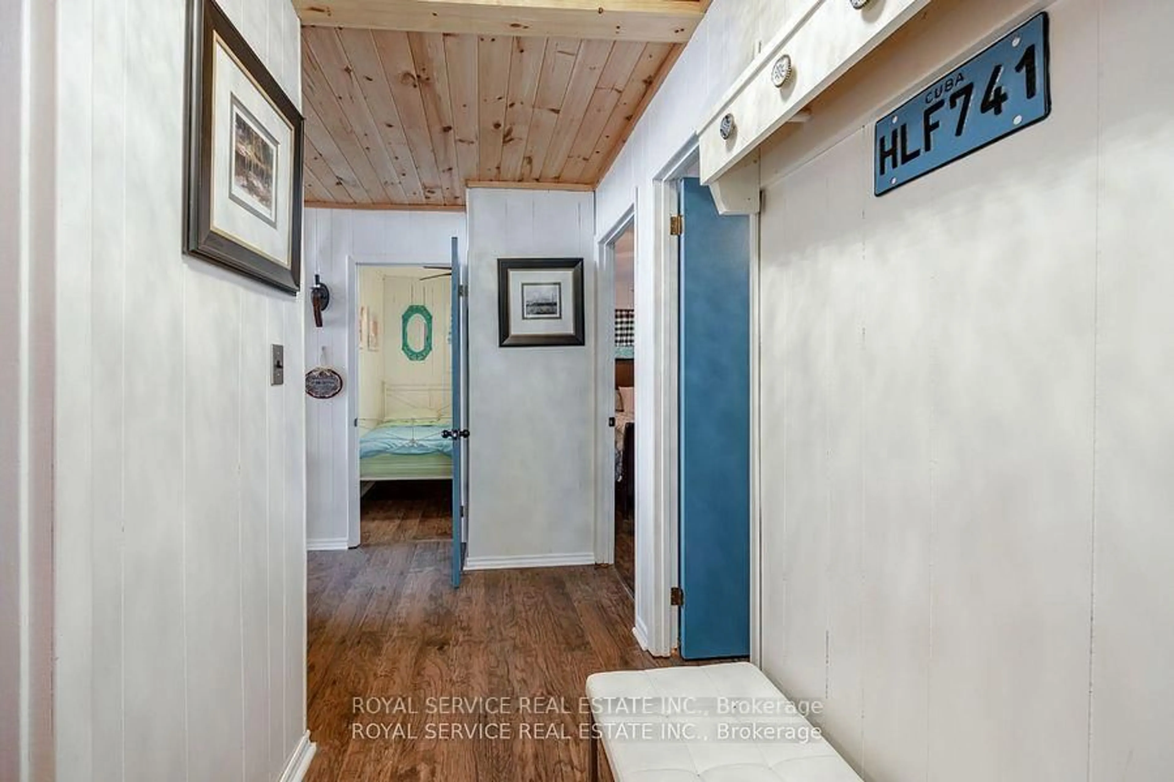Indoor entryway for 2104 Brady Lake Rd, Minden Hills Ontario K0M 2K0