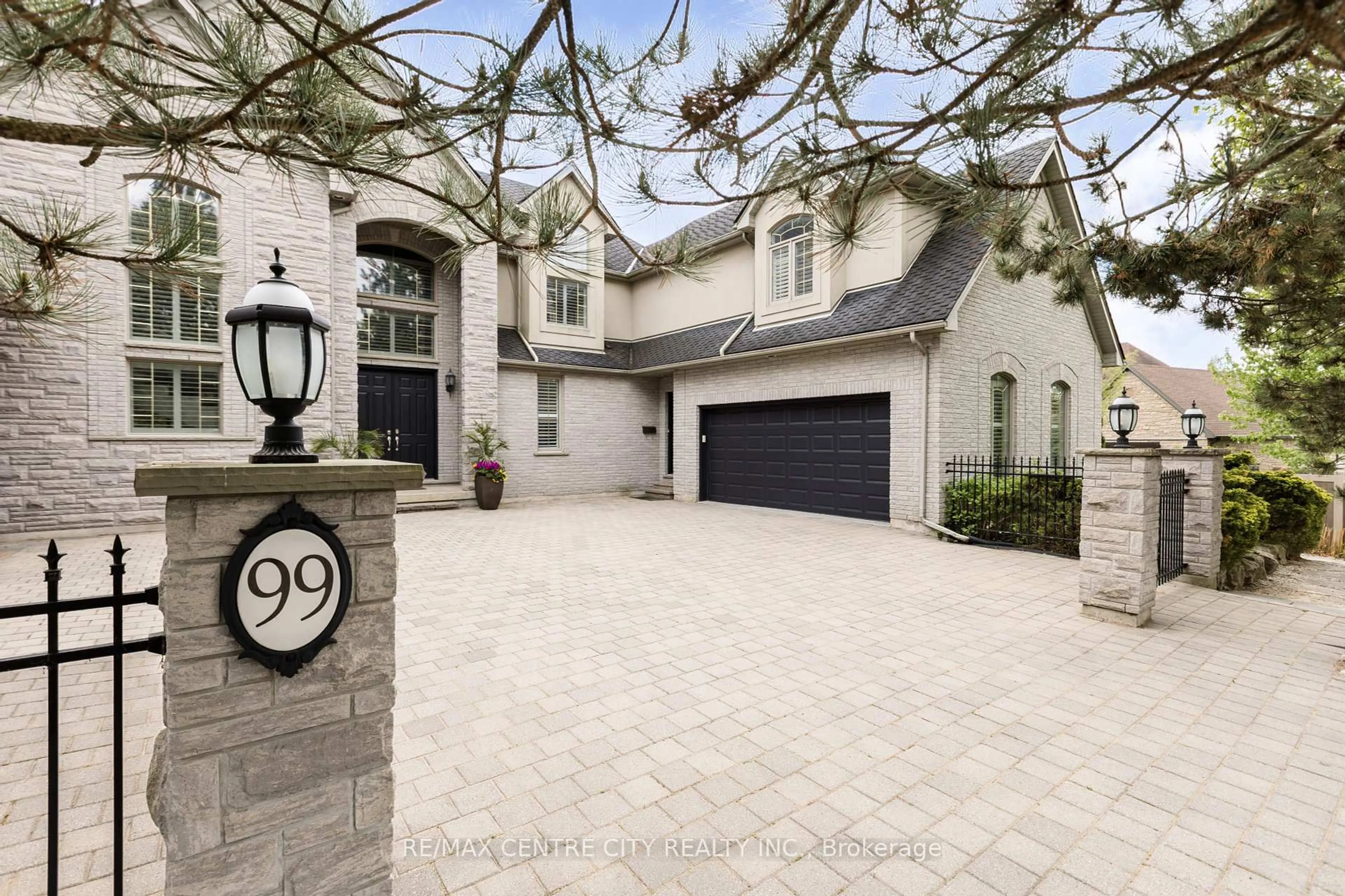 Unknown for 99 Fitzwilliam Blvd, London North Ontario N6H 5H4