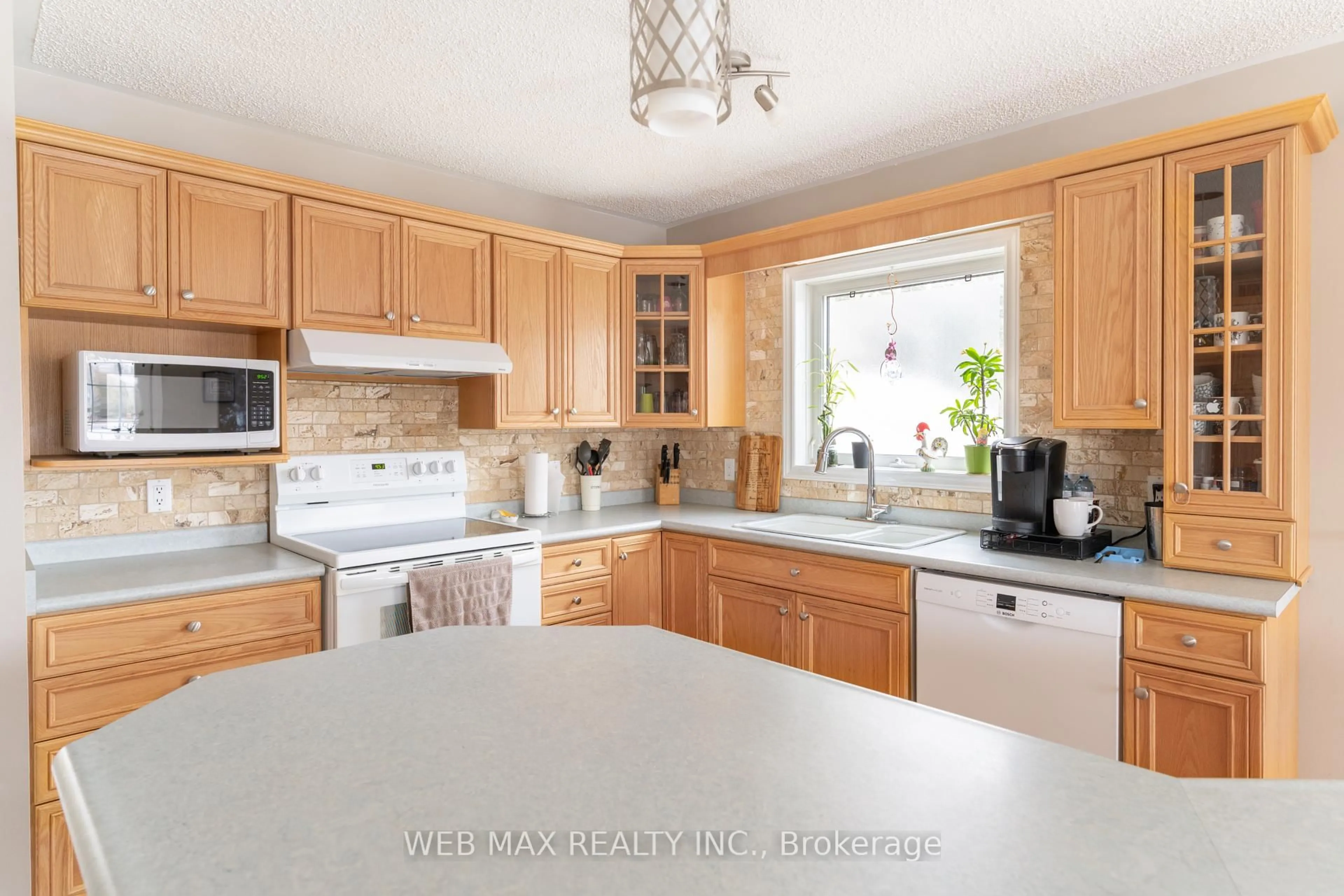 Open concept kitchen, unknown for 487 Lake Rosalind Rd 4 Rd, Brockton Ontario N4N 3B9
