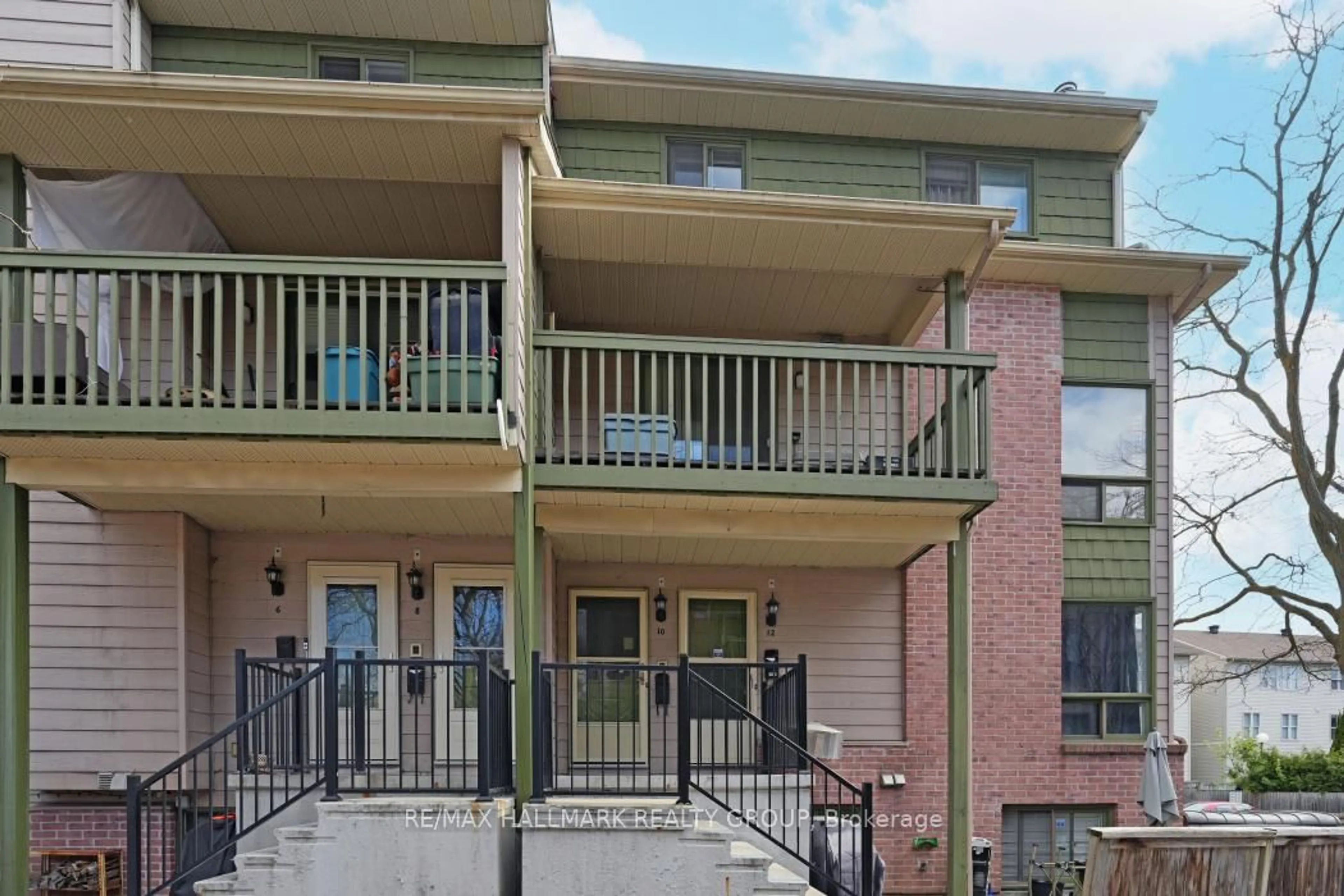 Patio, unknown for 268 Presland Rd #10, Ottawa Ontario K1K 2B8