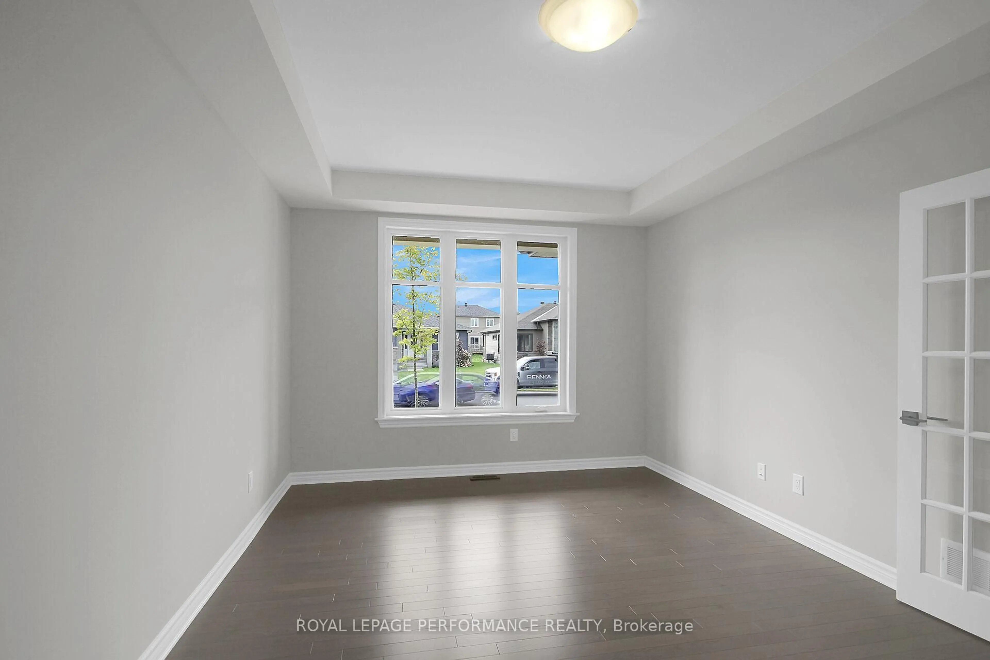 A pic of a room for 474 Central Park Blvd, Russell Ontario K4R 1E9