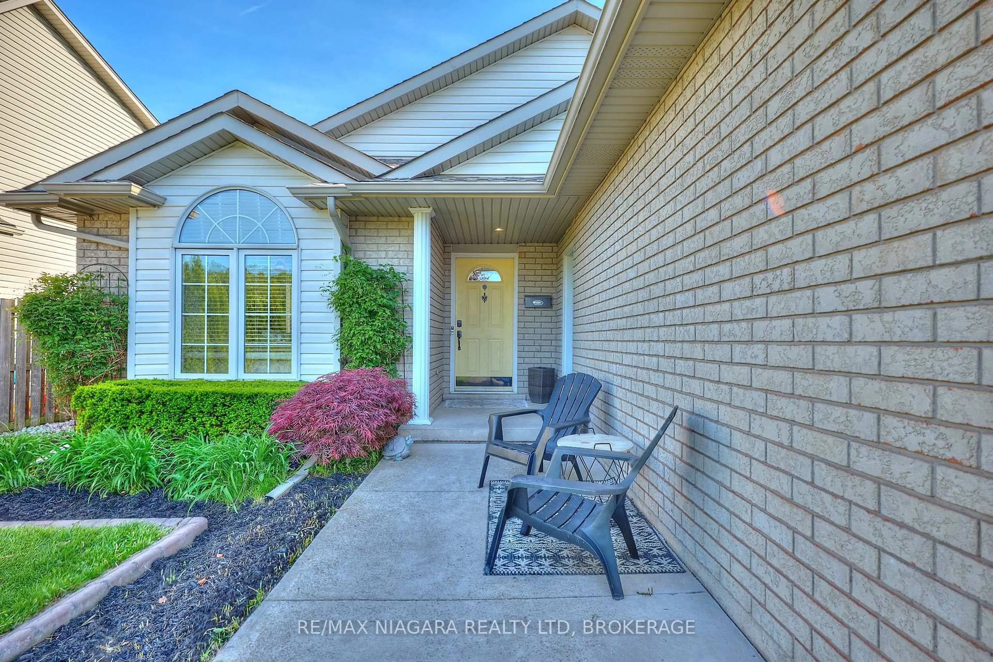 Unknown for 349 Lea Cres, Welland Ontario L3C 7J8
