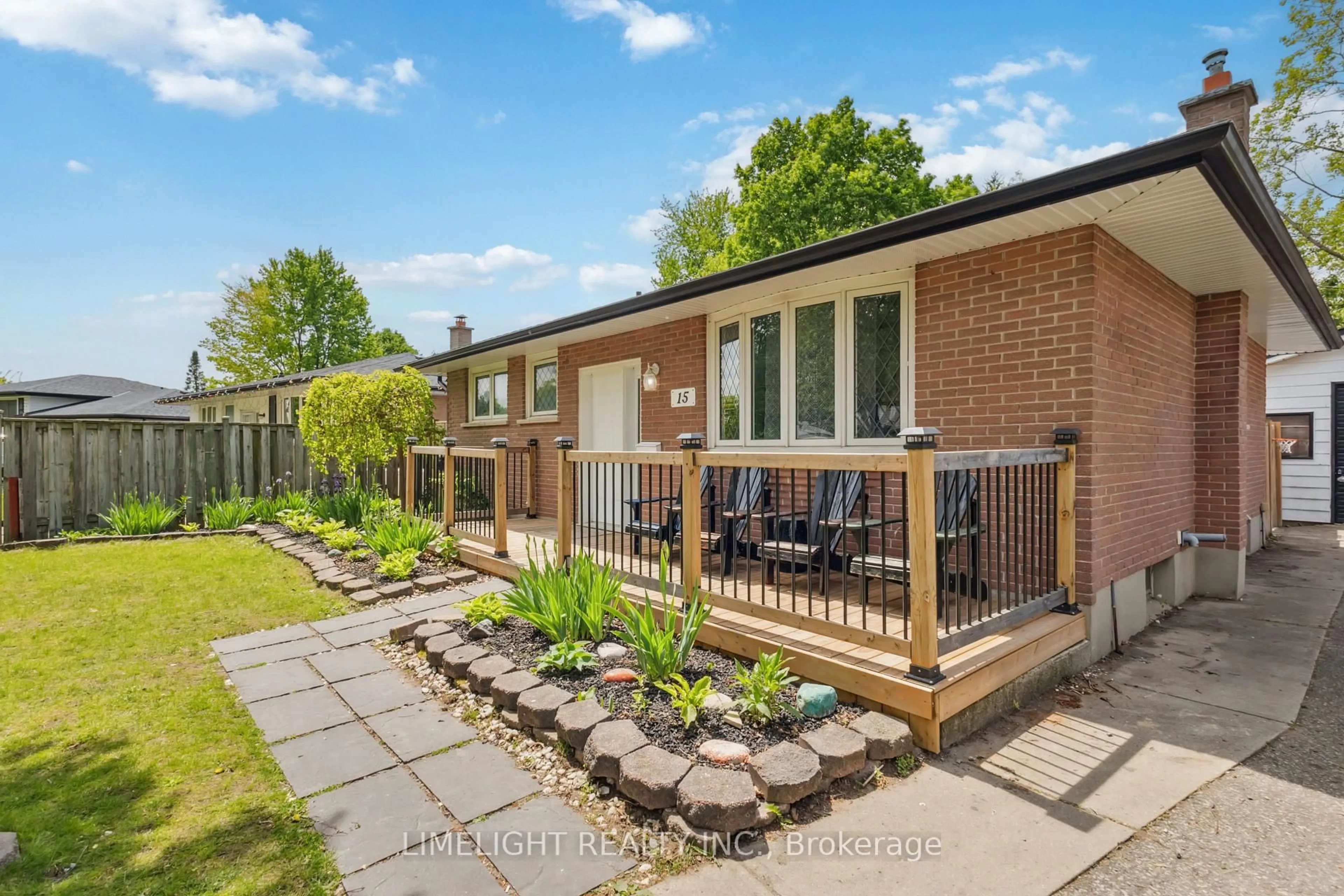 A pic from outside/outdoor area/front of a property/back of a property/a pic from drone, street for 15 Oneida Rd, London East Ontario N5V 2X2