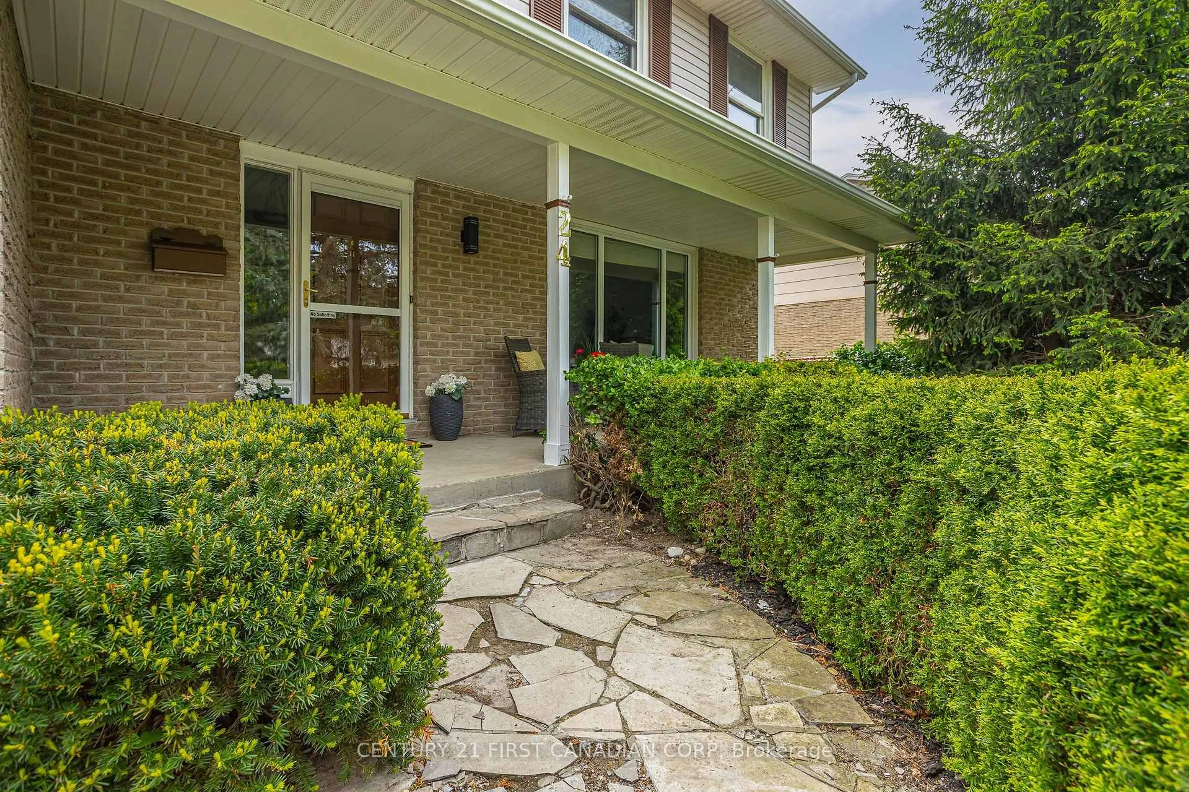 Unknown for 24 Bartlett Cres, London South Ontario N6K 1W4