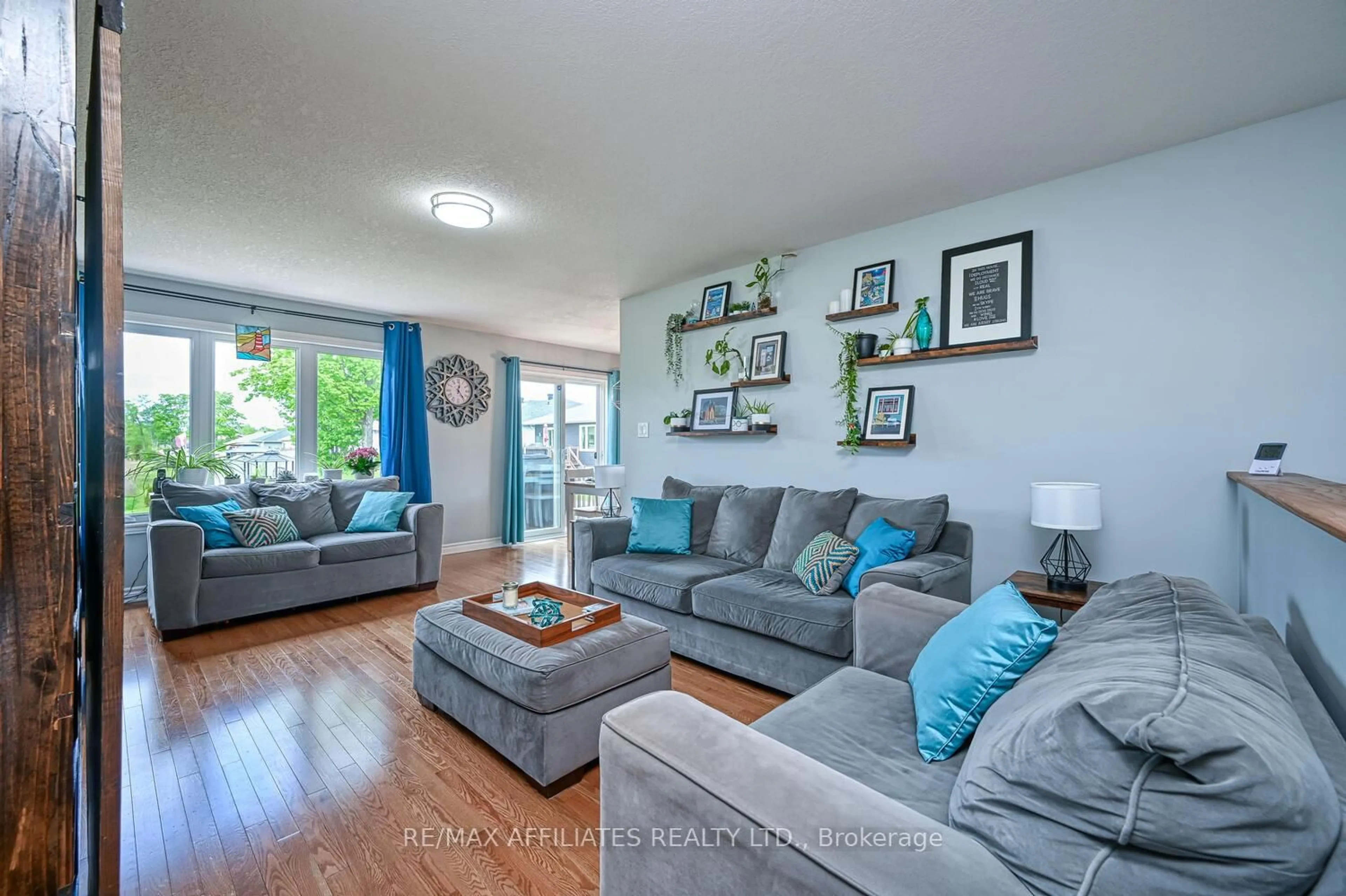 Living room with furniture, unknown for 225 Wood Ave, Smiths Falls Ontario K7A 0B4