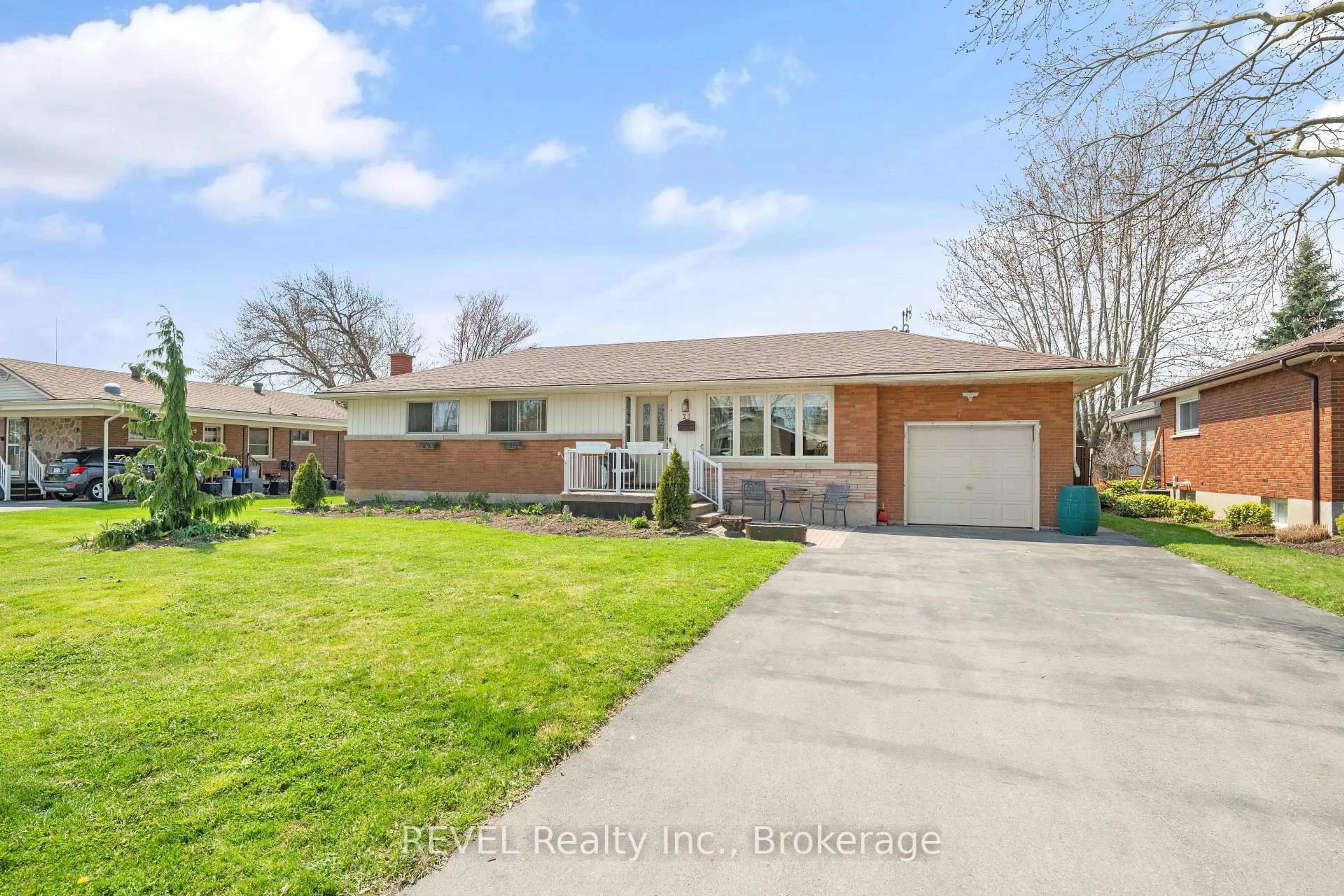 Unknown for 21 Westmount Cres, Welland Ontario L3C 2S5