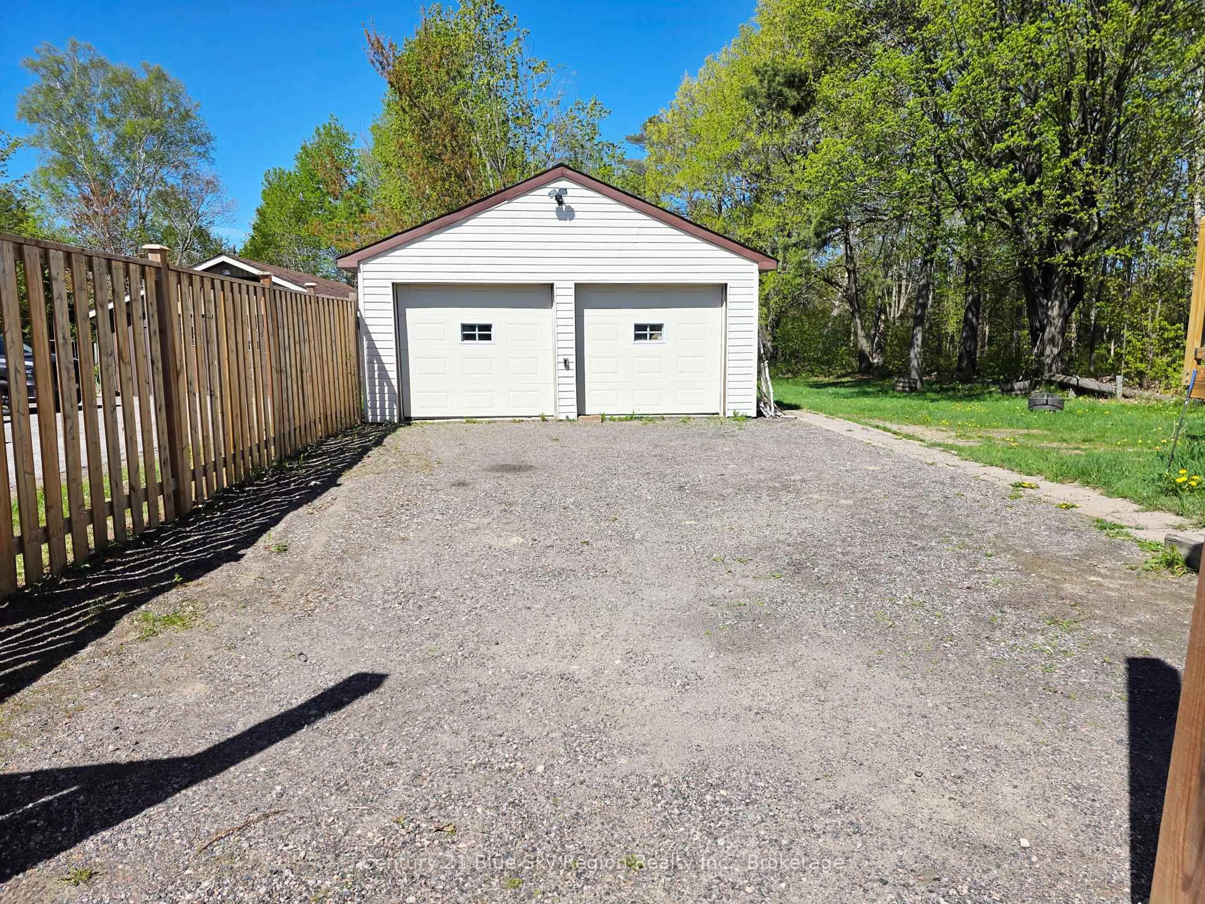 Shed for 125 Larocque Rd, North Bay Ontario P1B 8G3