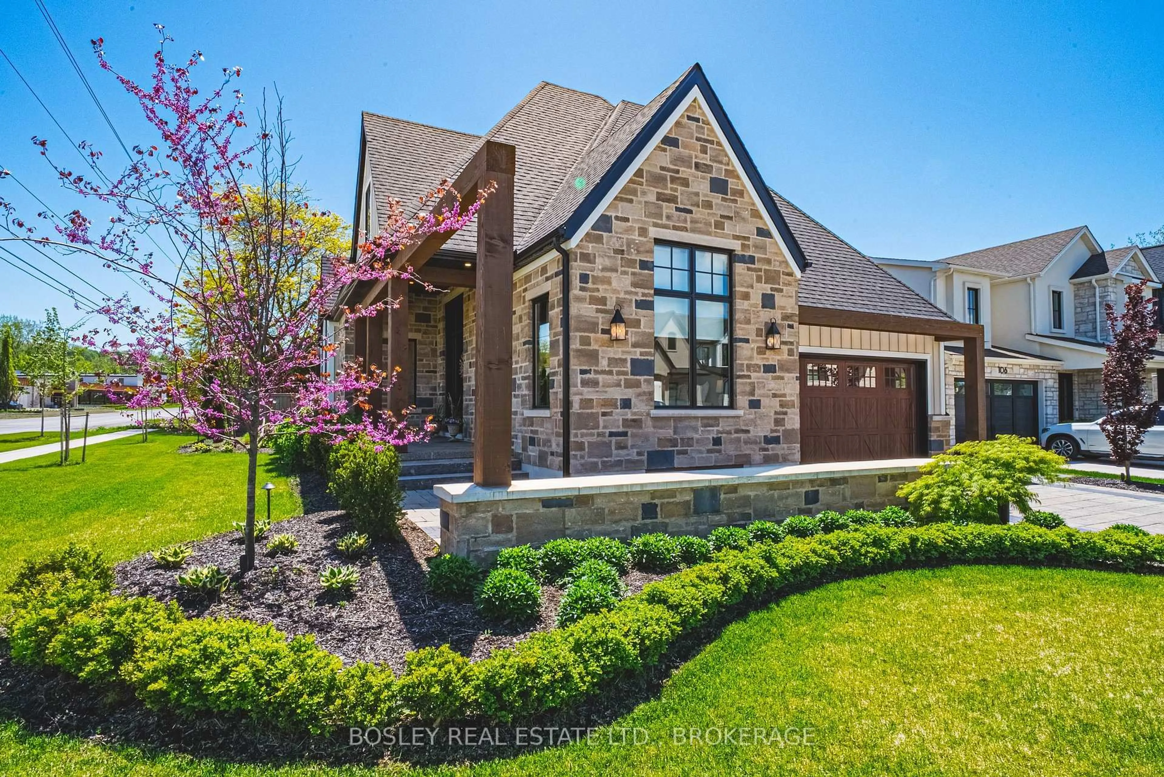 Home with brick exterior material, street for 110 Millpond Rd, Niagara-on-the-Lake Ontario L0S 1J1