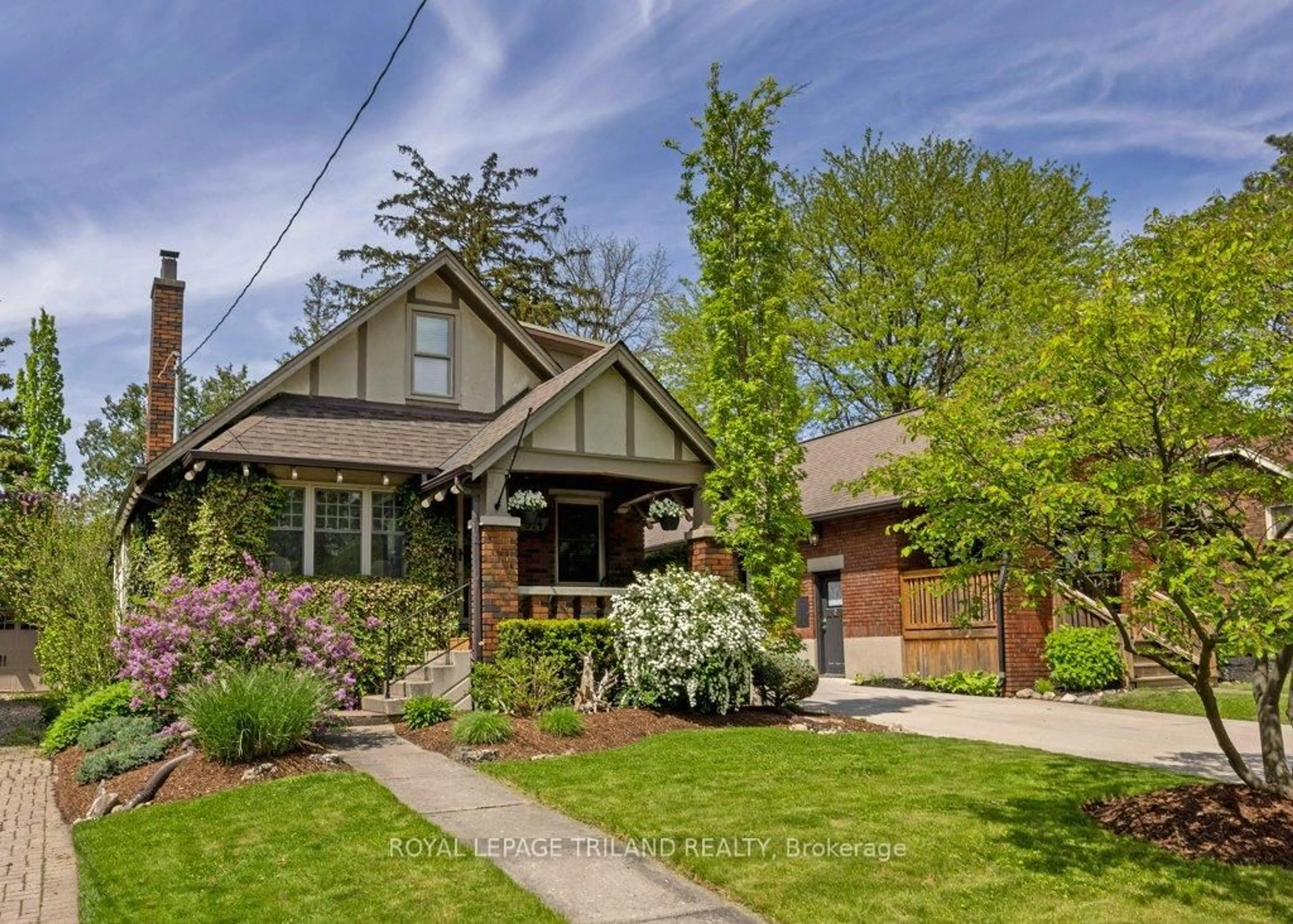 Home with brick exterior material, street for 574 St James St, London East Ontario N5Y 3P6