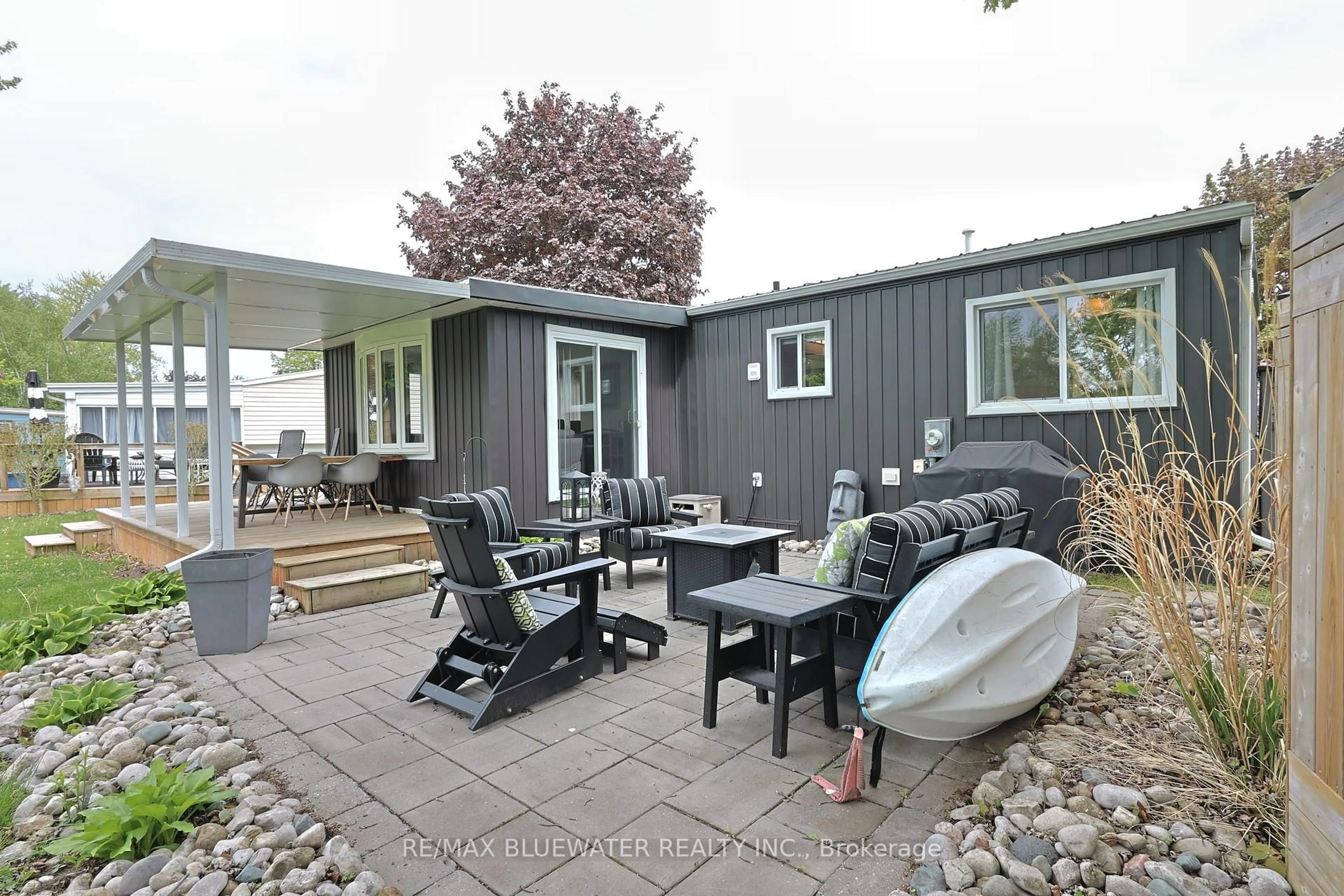 Patio, street for 236 Pebble Beach Pkwy, South Huron Ontario N0M 1T0