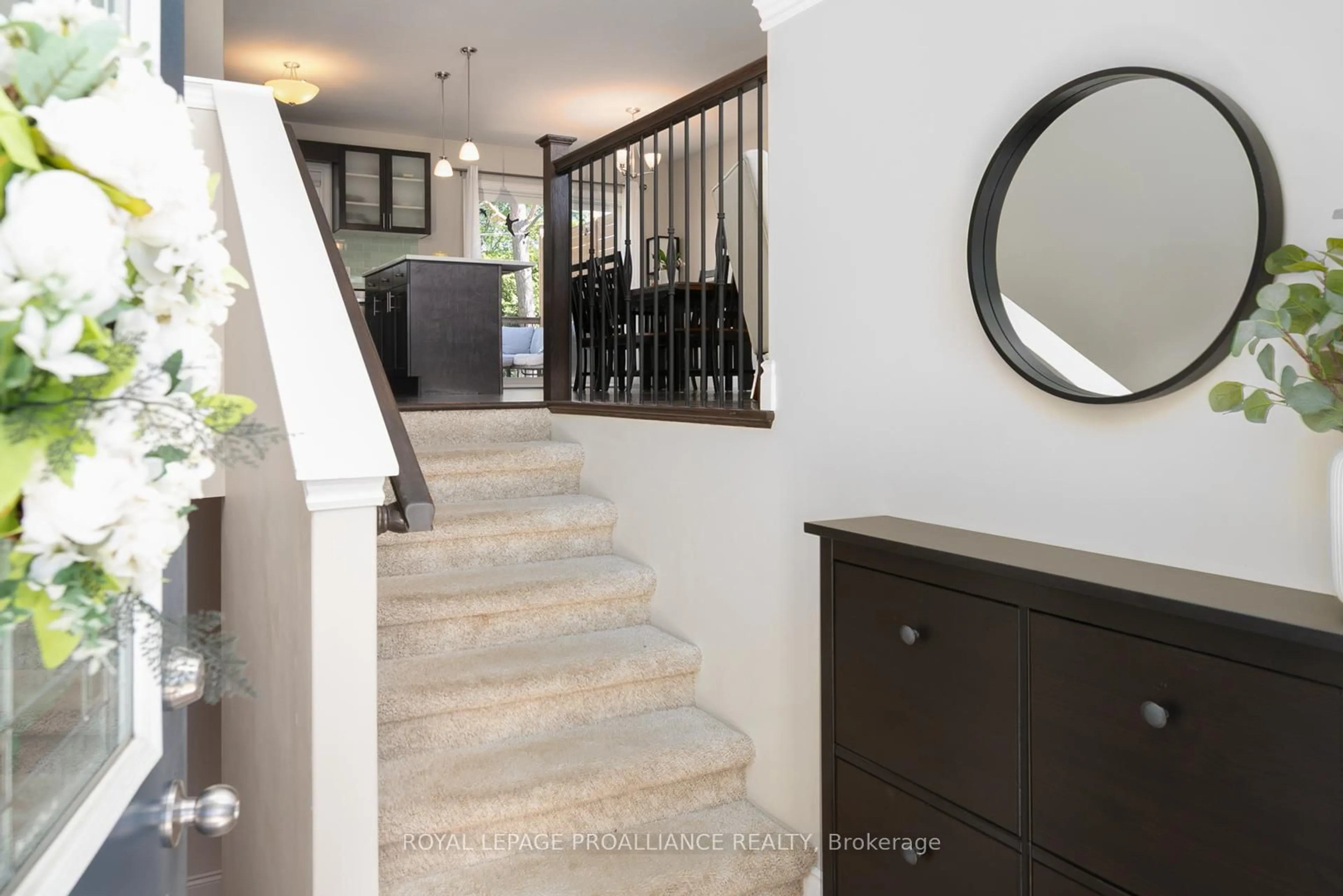 Indoor foyer for 16 Mitchell Dr, Hastings Ontario K0K 2C0