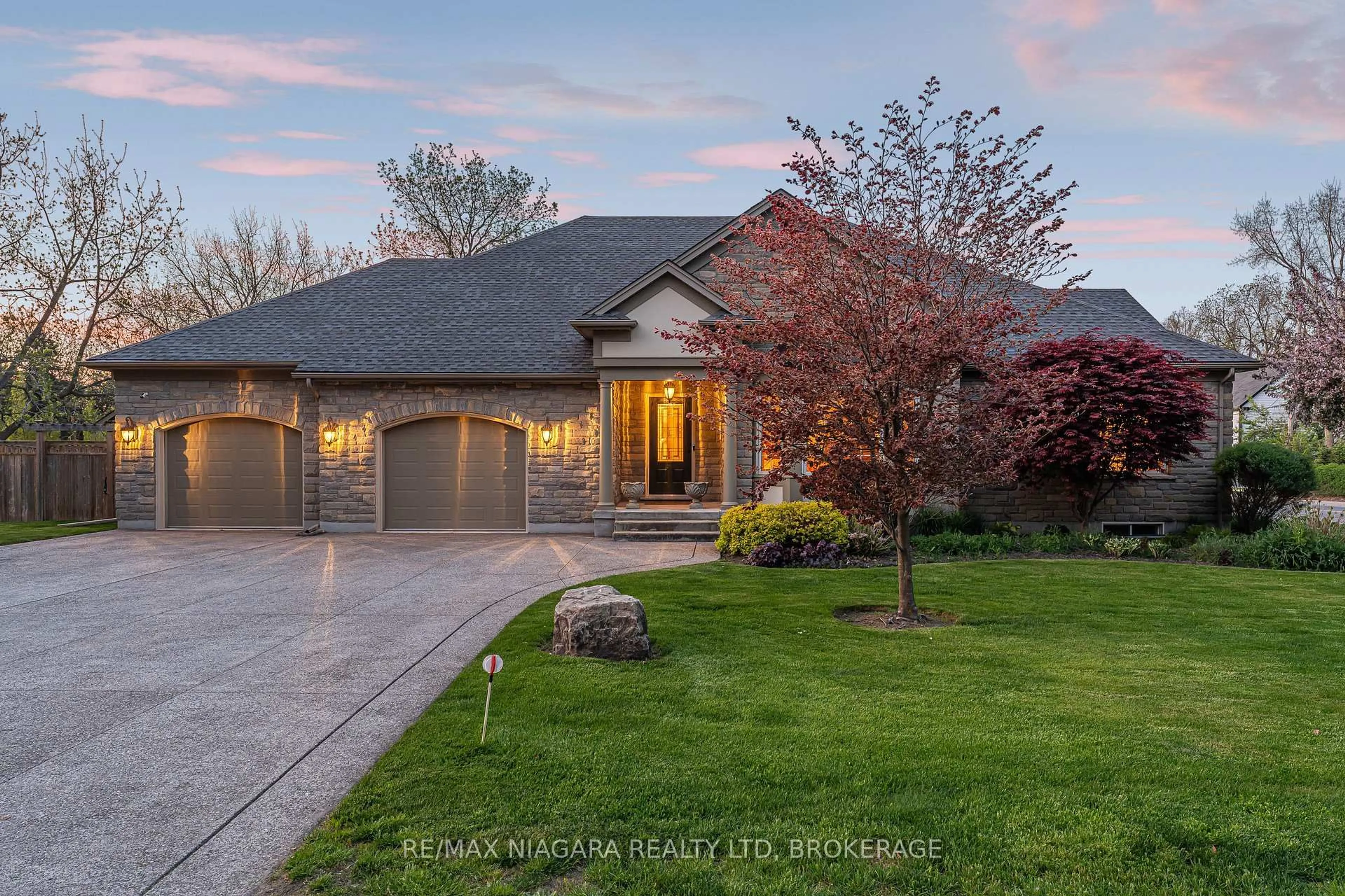 Home with brick exterior material, street for 222 FOUR MILE CREEK Rd, Niagara-on-the-Lake Ontario L0S 1P0