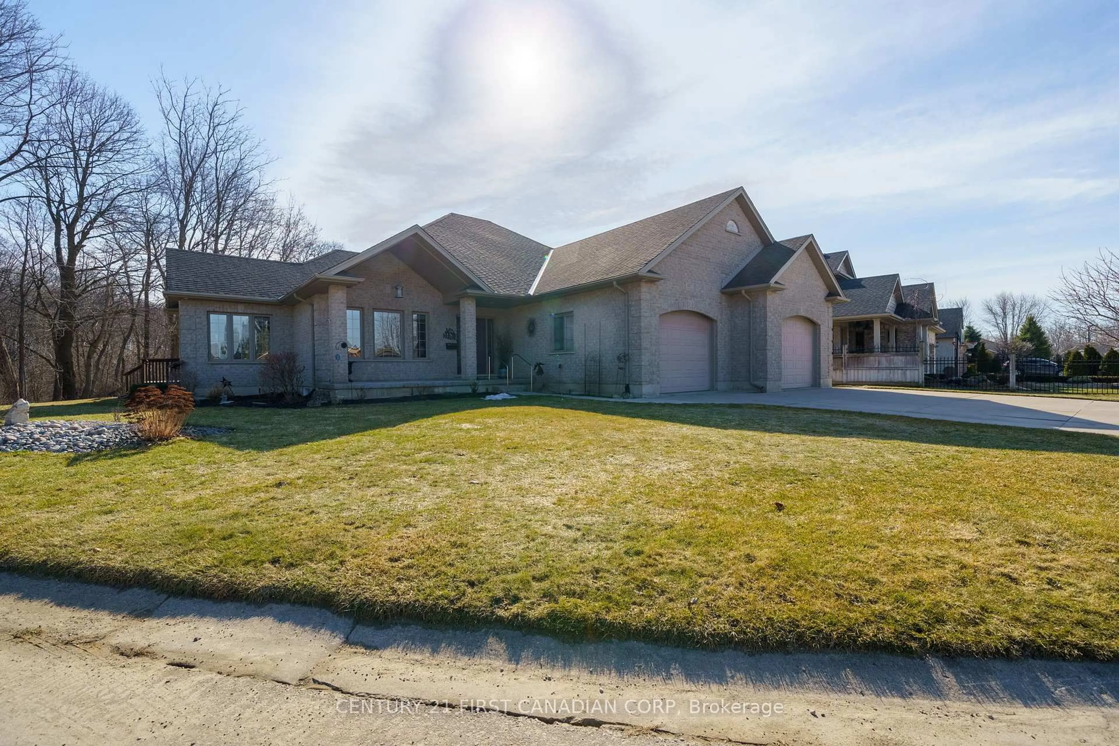 A pic from outside/outdoor area/front of a property/back of a property/a pic from drone, street for 487 Petersen Ave, Strathroy-Caradoc Ontario N7G 4L5