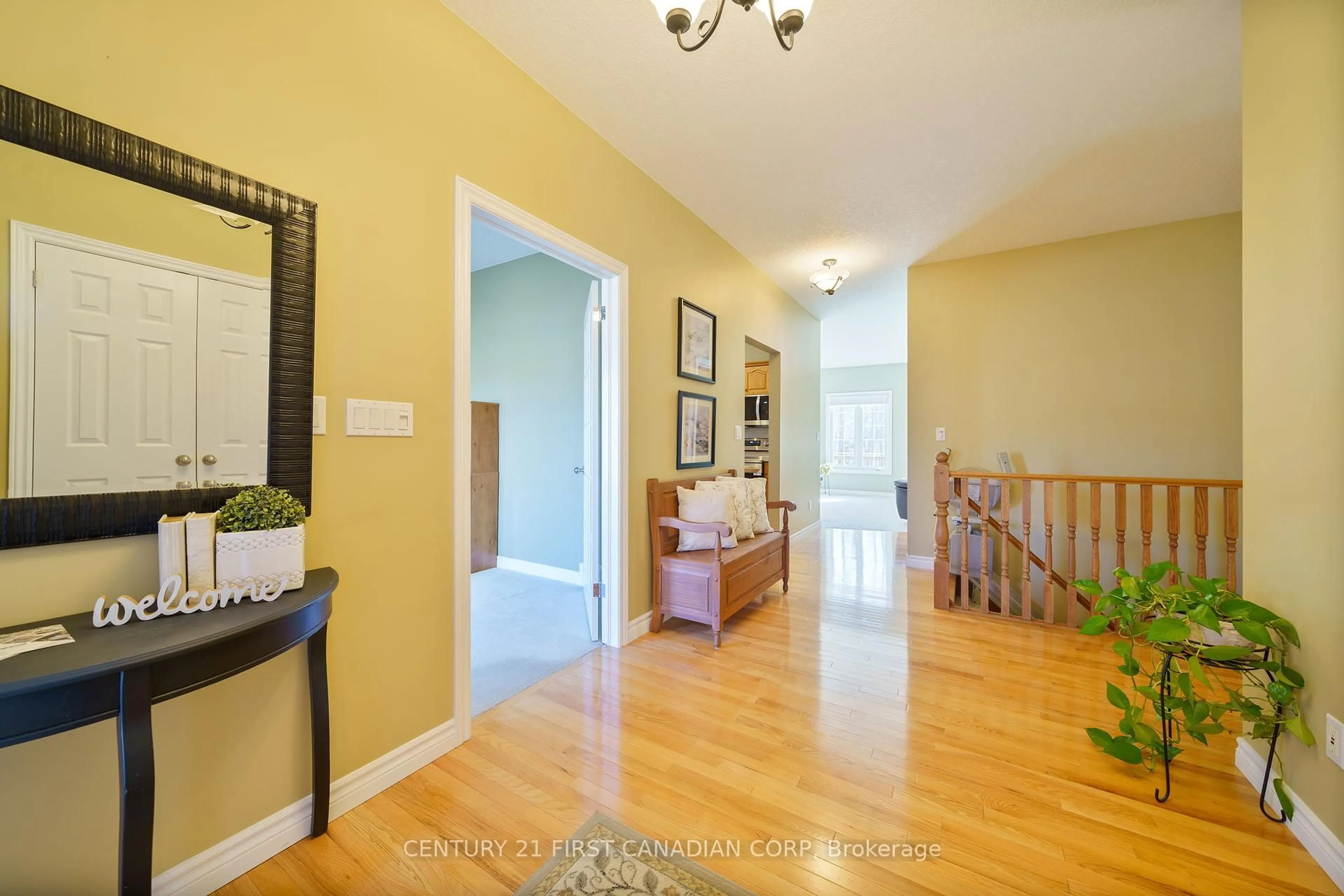 Indoor entryway for 487 Petersen Ave, Strathroy-Caradoc Ontario N7G 4L5