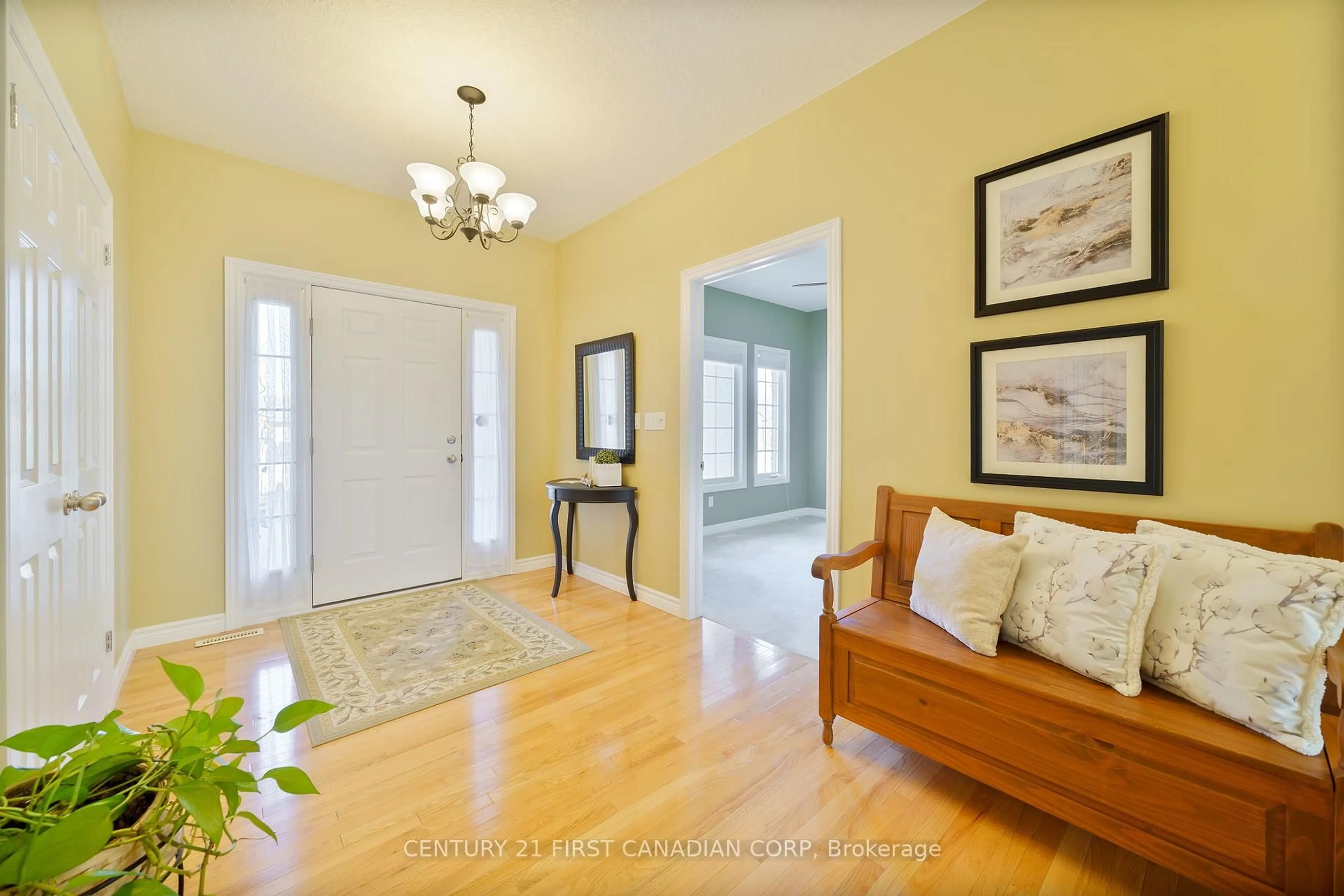Indoor entryway for 487 Petersen Ave, Strathroy-Caradoc Ontario N7G 4L5