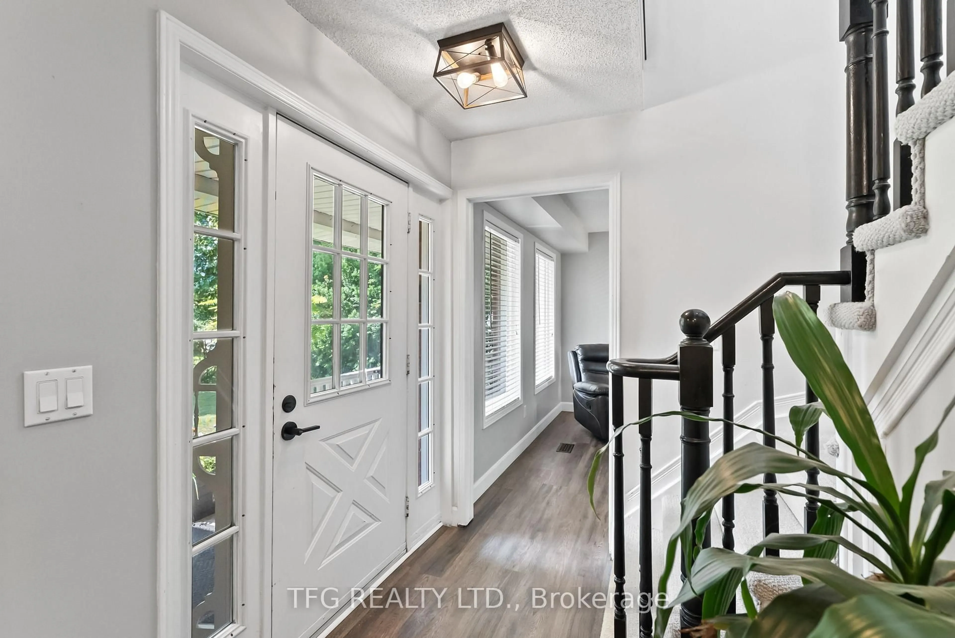 Indoor entryway for 76 Molson St, Port Hope Ontario L1A 2J9