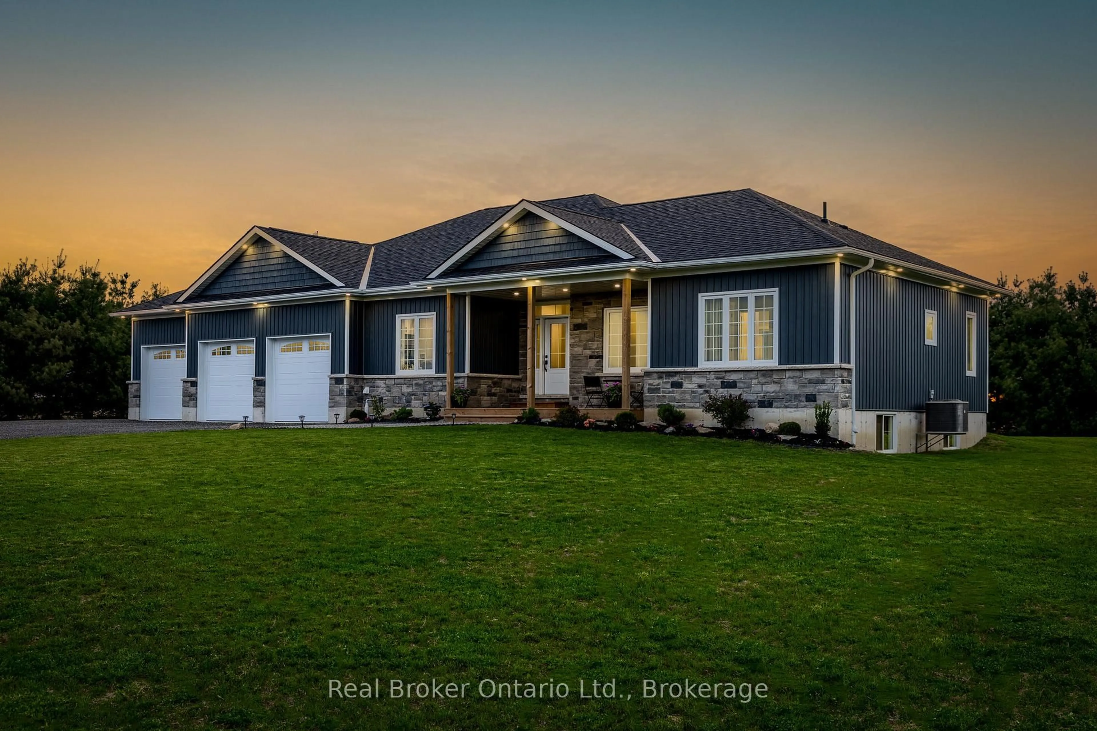 Home with vinyl exterior material, building for 142401 15 Sdrd, East Garafraxa Ontario L9W 7K9