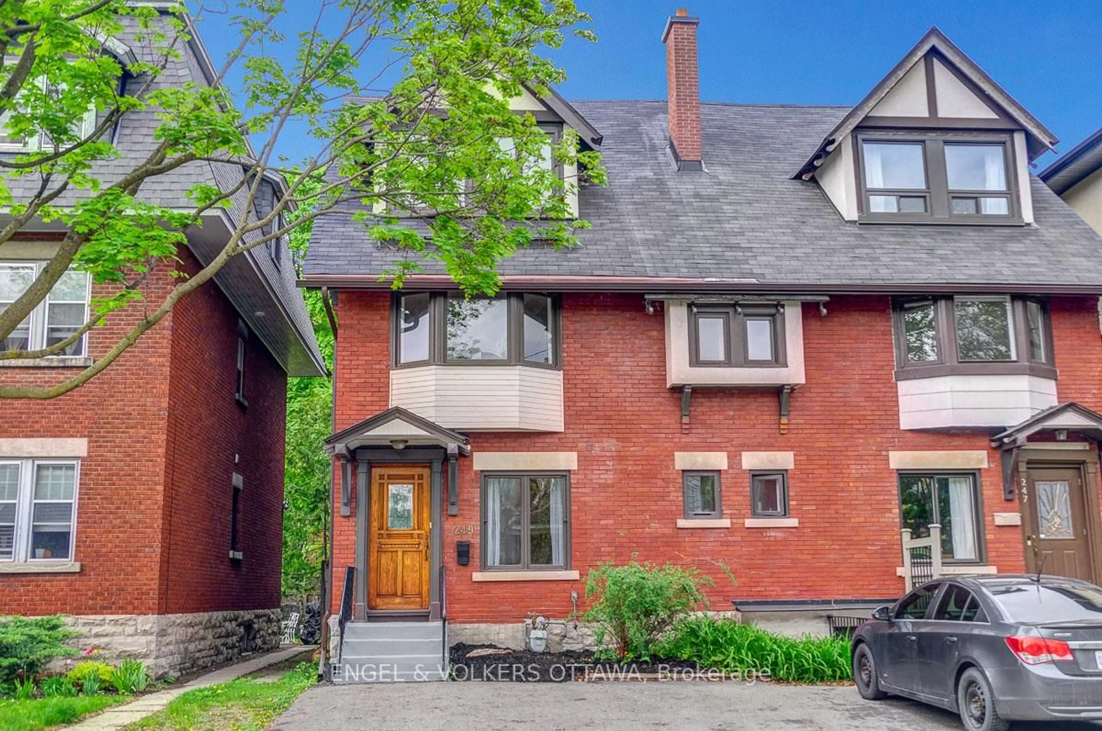 Home with brick exterior material, street for 249 First Ave, Ottawa Ontario K1S 2G5