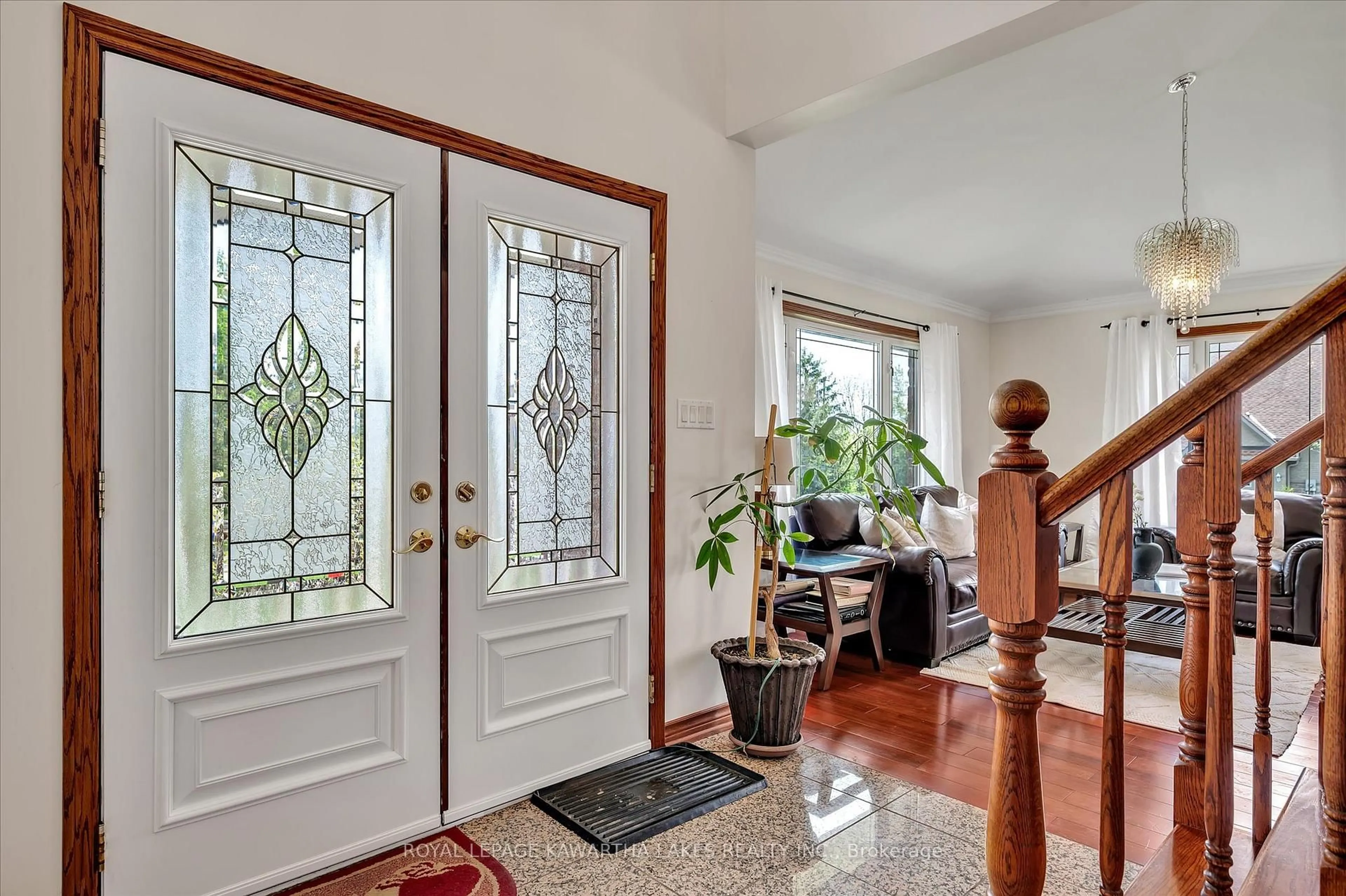 Indoor entryway for 1 William Booth Cres, Kawartha Lakes Ontario K9V 6E1