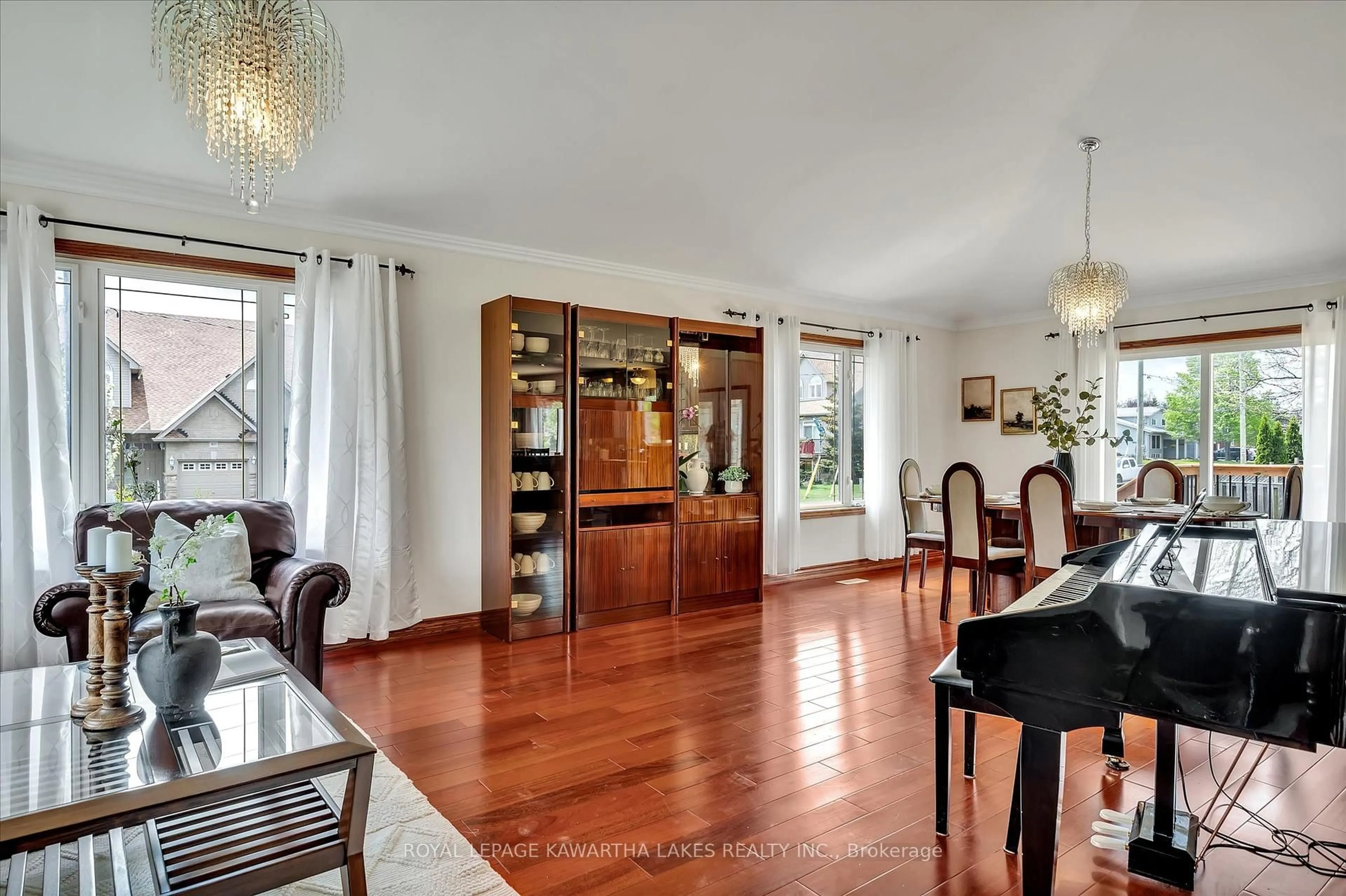 Dining room, unknown for 1 William Booth Cres, Kawartha Lakes Ontario K9V 6E1
