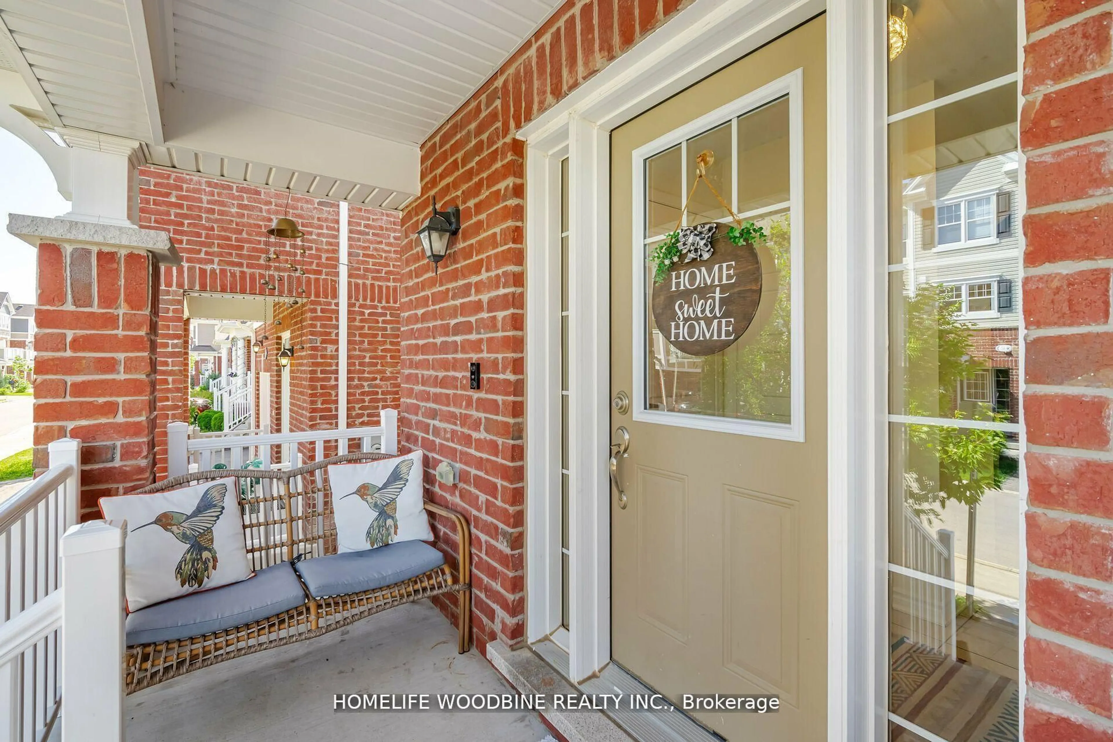 Indoor entryway for 143 Ridge Rd #18, Cambridge Ontario N3E 0C7