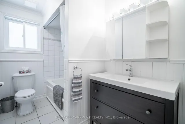 Additional property image - 34 Palm Crt