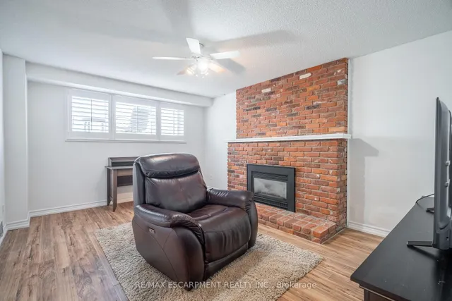Additional property image - 34 Palm Crt