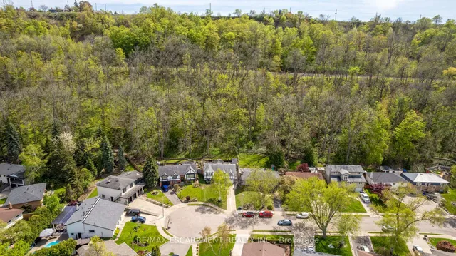 Additional property image - 34 Palm Crt