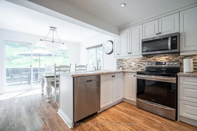 Additional property image - 34 Palm Crt