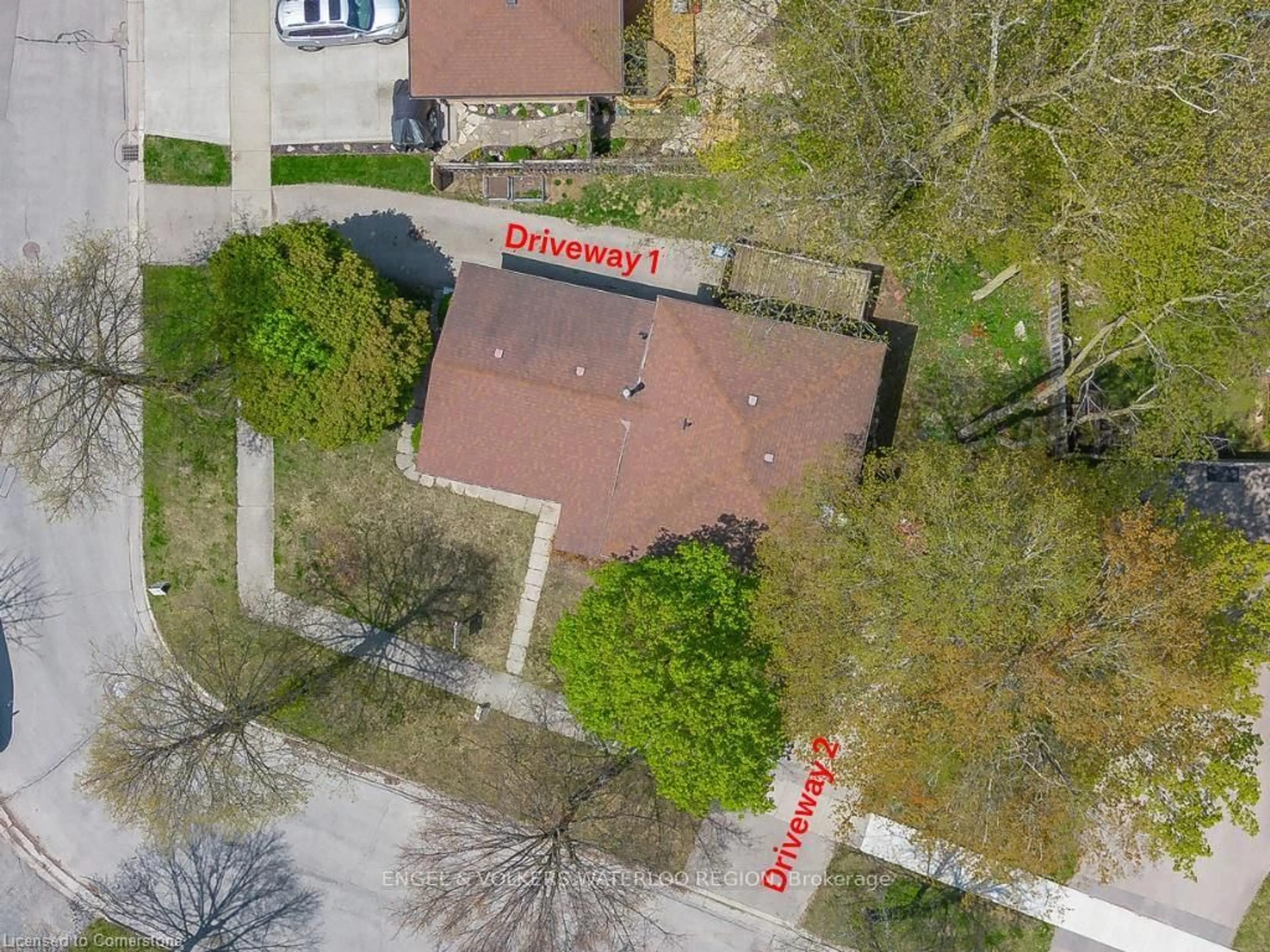 A pic from outside/outdoor area/front of a property/back of a property/a pic from drone, street for 113 Martinglen Cres, Kitchener Ontario N2E 2A3