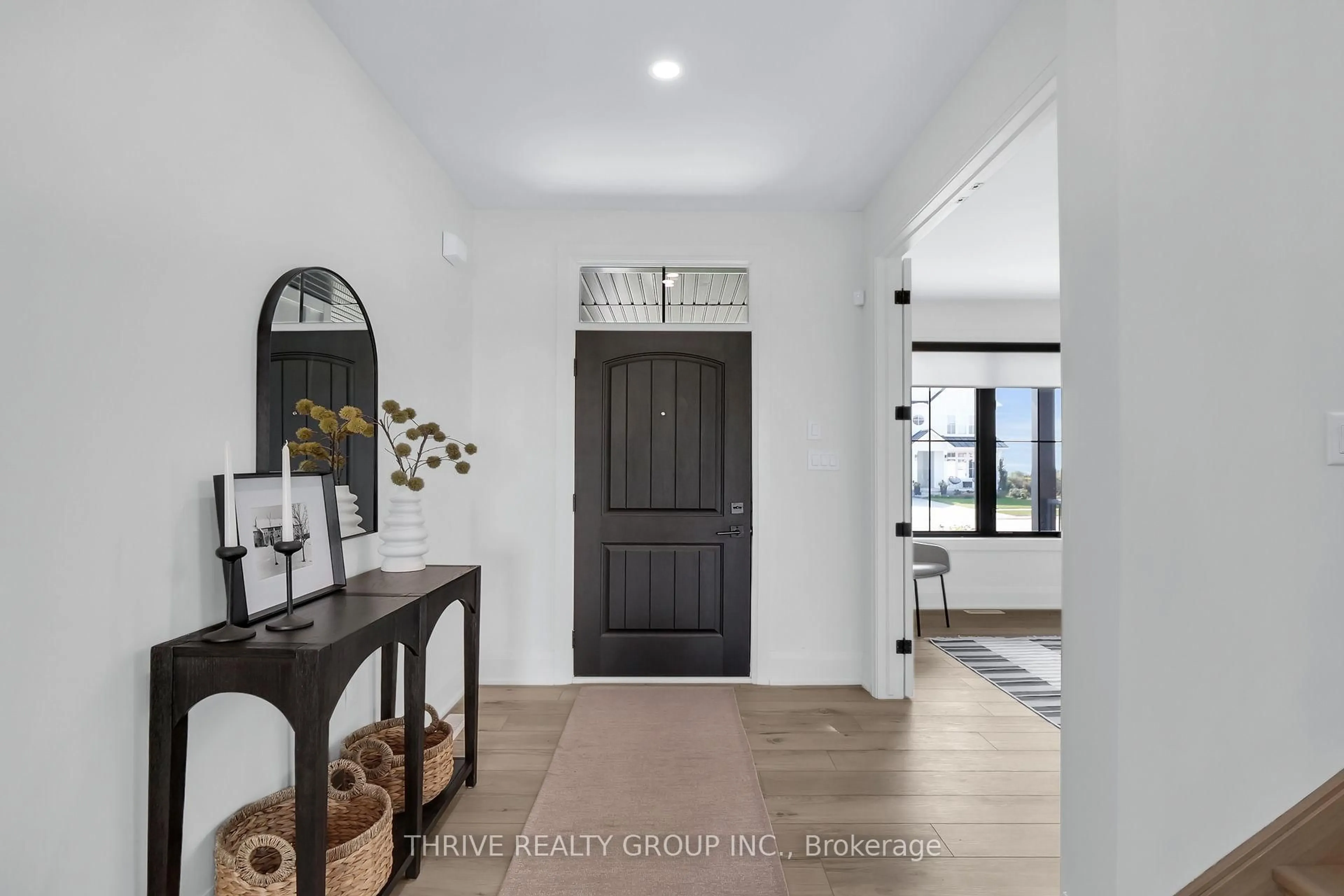 Indoor entryway for 1639 Upper West Ave, London South Ontario N6K 0K6
