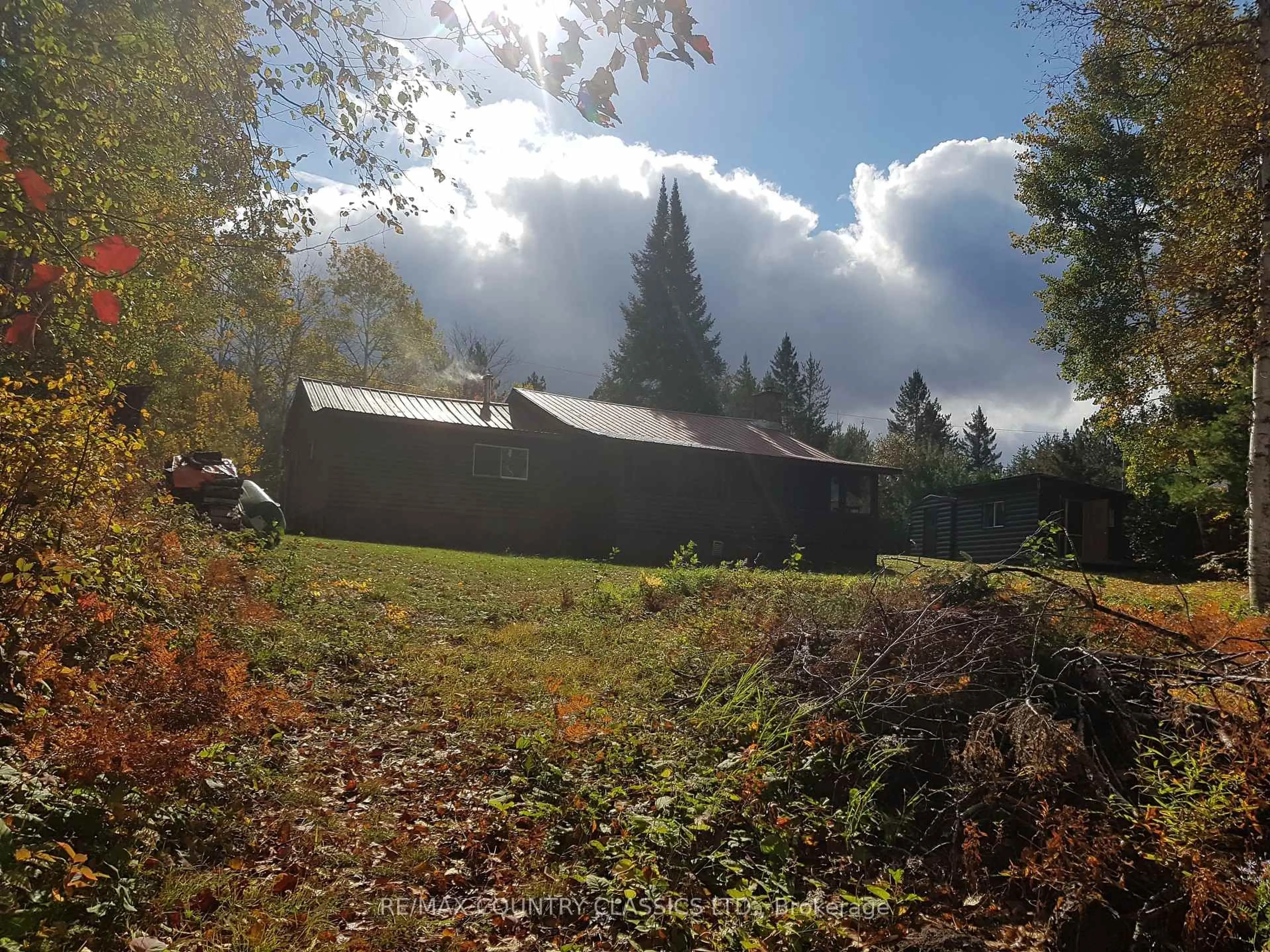 Shed for 61 River Lane, South Algonquin Ontario K0J 2C0