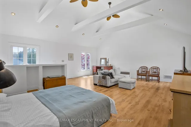 Additional property image - 20 TUCKETT St