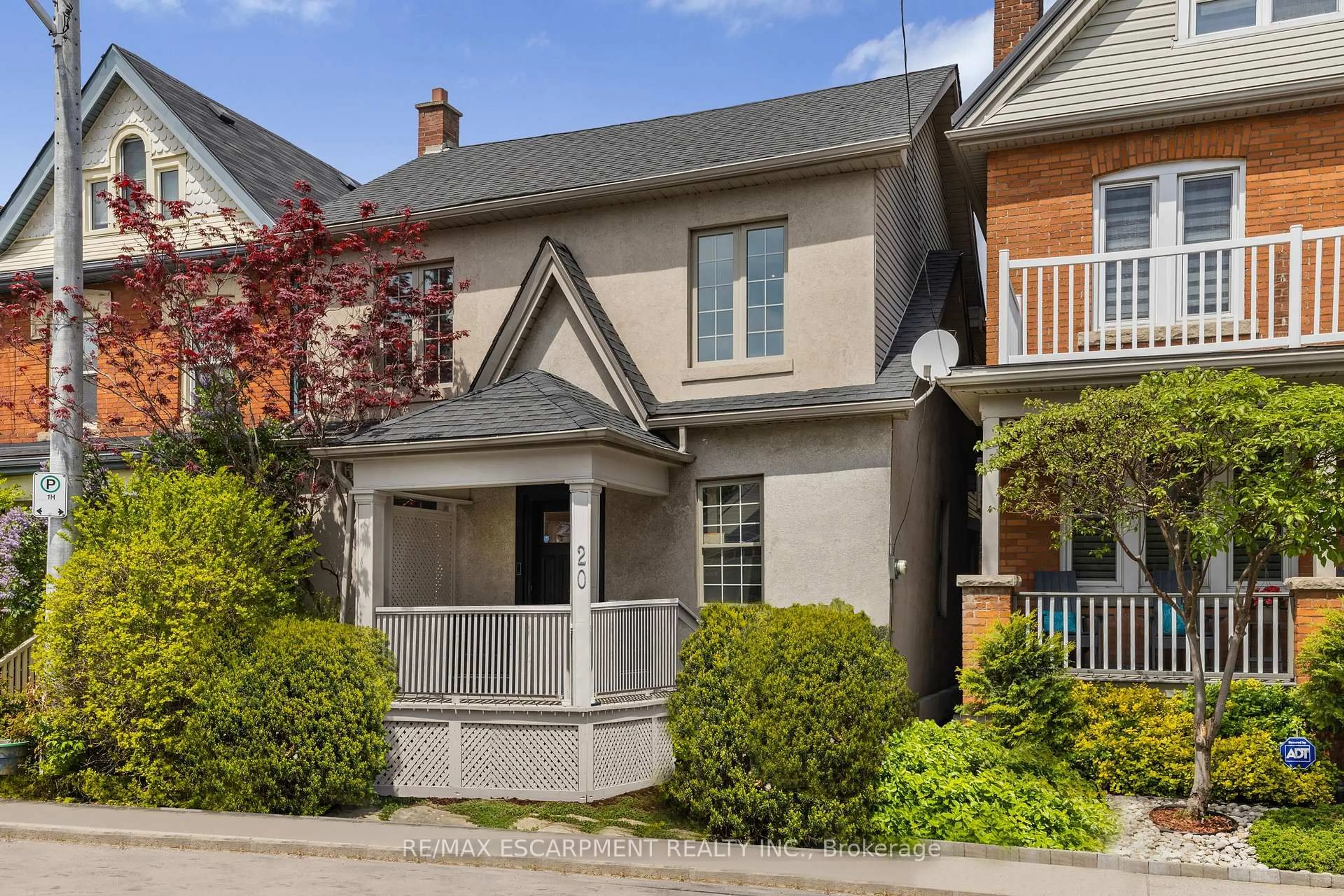Home with brick exterior material, street for 20 TUCKETT St, Hamilton Ontario L8P 2A7
