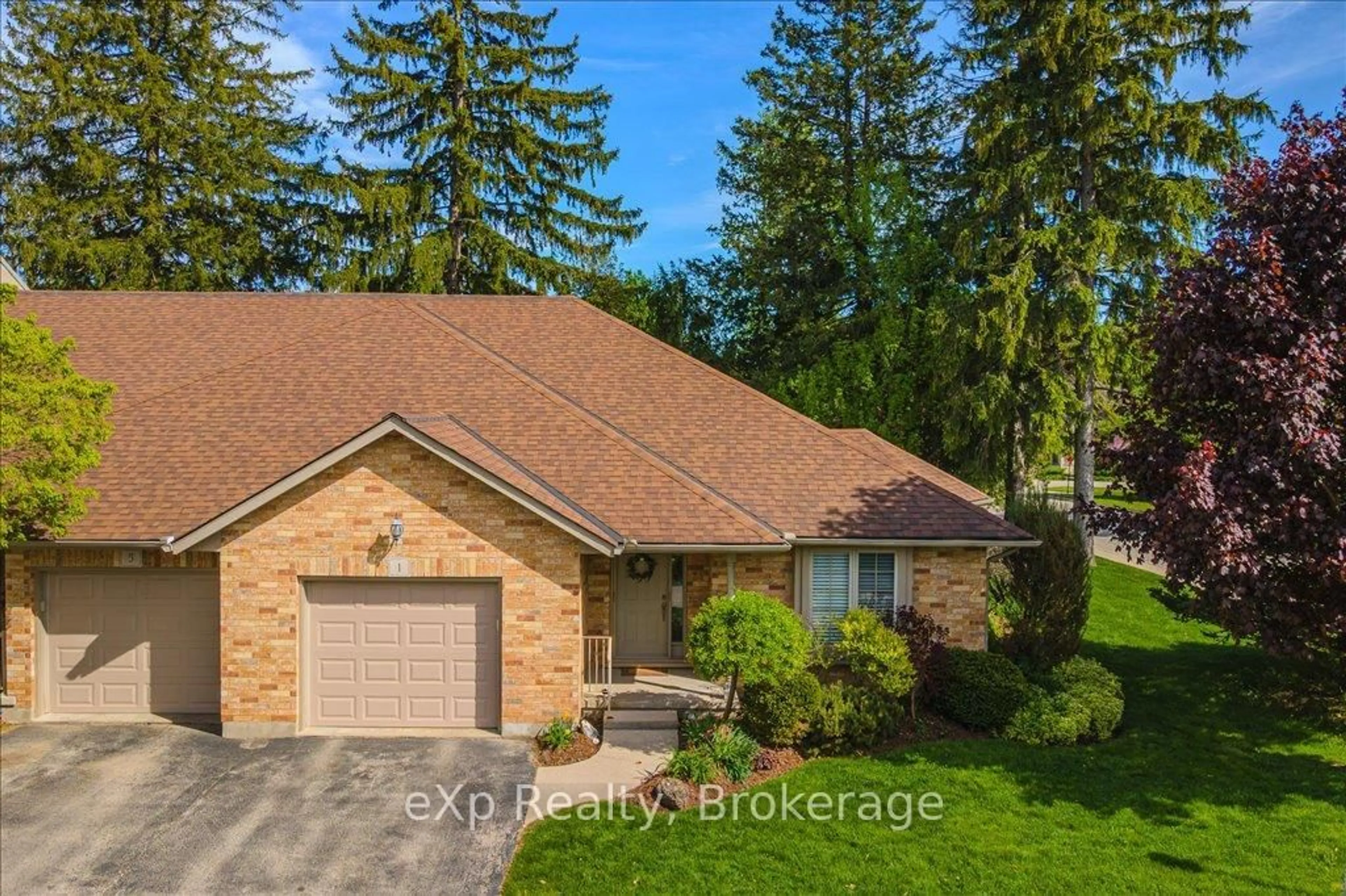 A pic from outside/outdoor area/front of a property/back of a property/a pic from drone, unknown for 1 Station Sq, Centre Wellington Ontario N0B 1S0