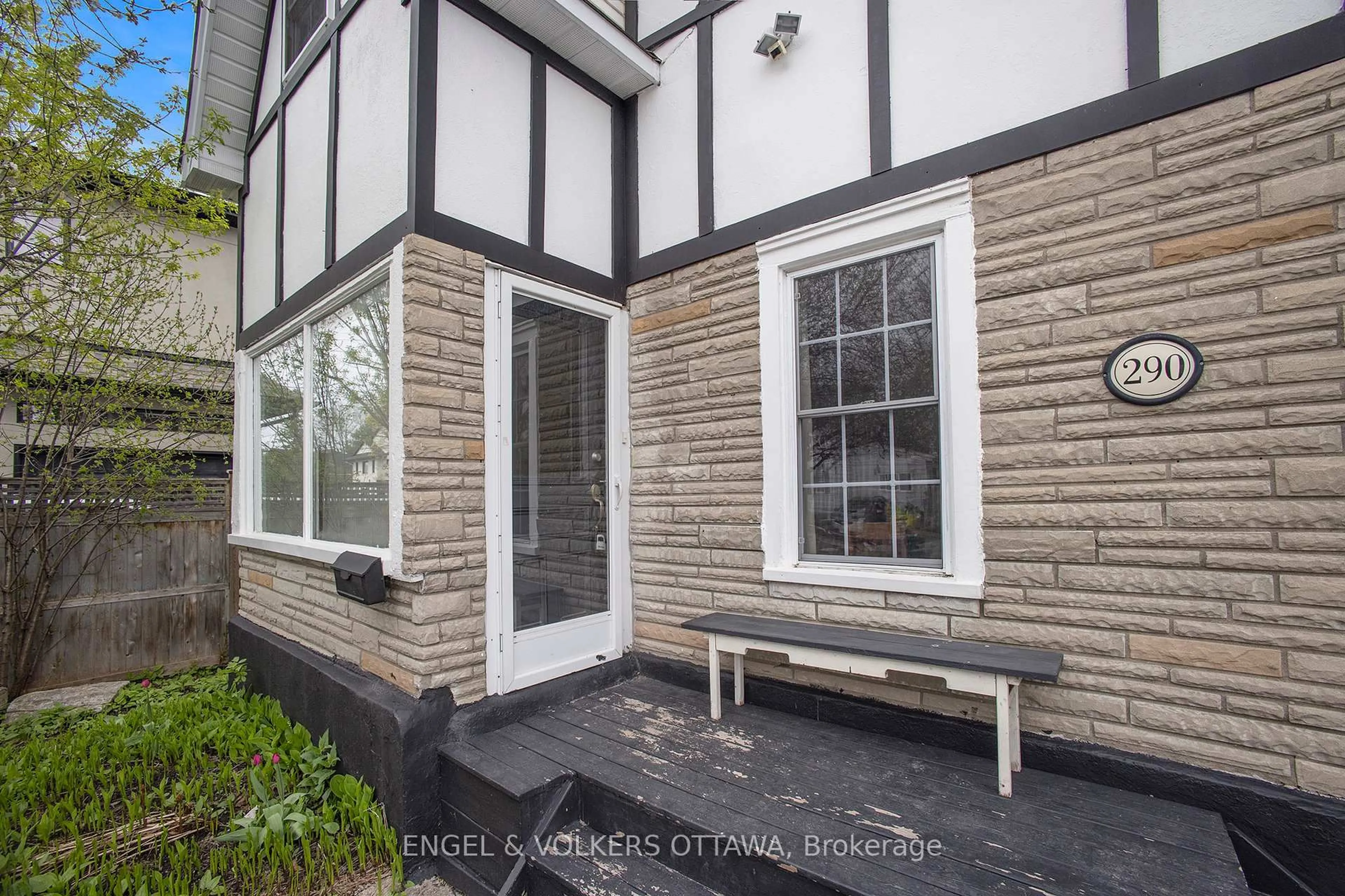 Unknown for 290 Carleton Ave, Ottawa Ontario K1Y 0J6