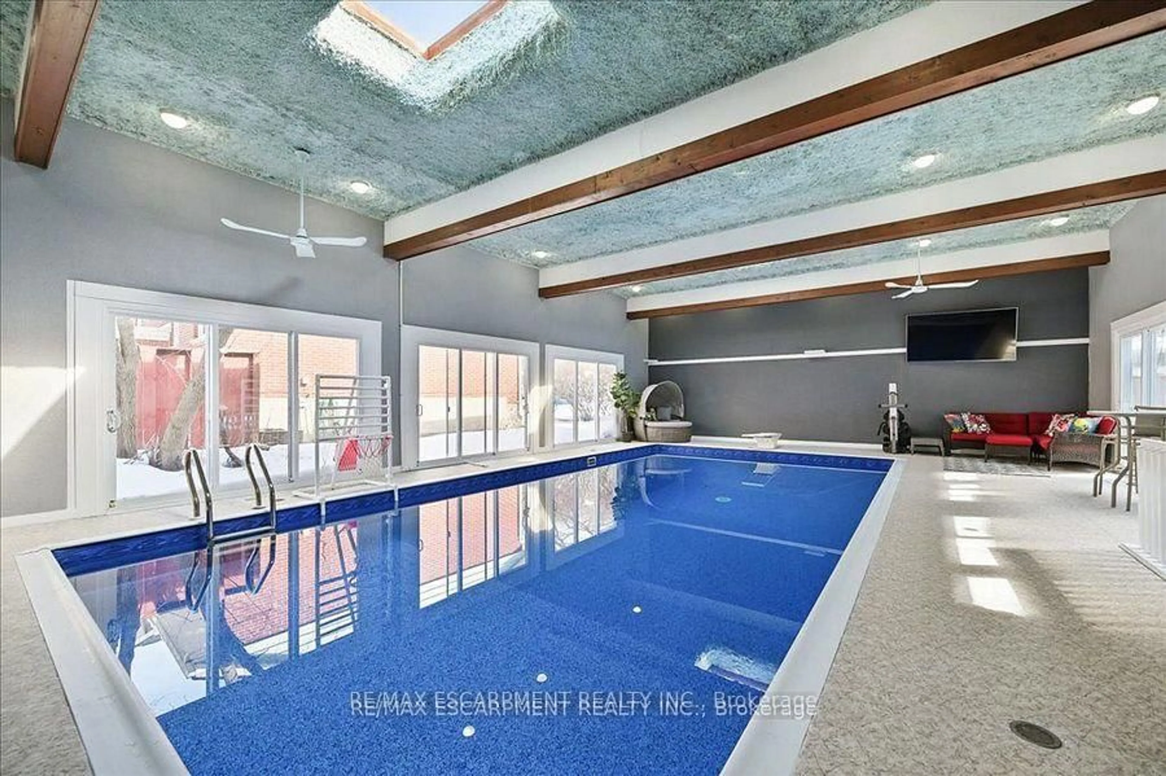 Pool for 40 Terrystone Walk, Waterloo Ontario N2J 2G4