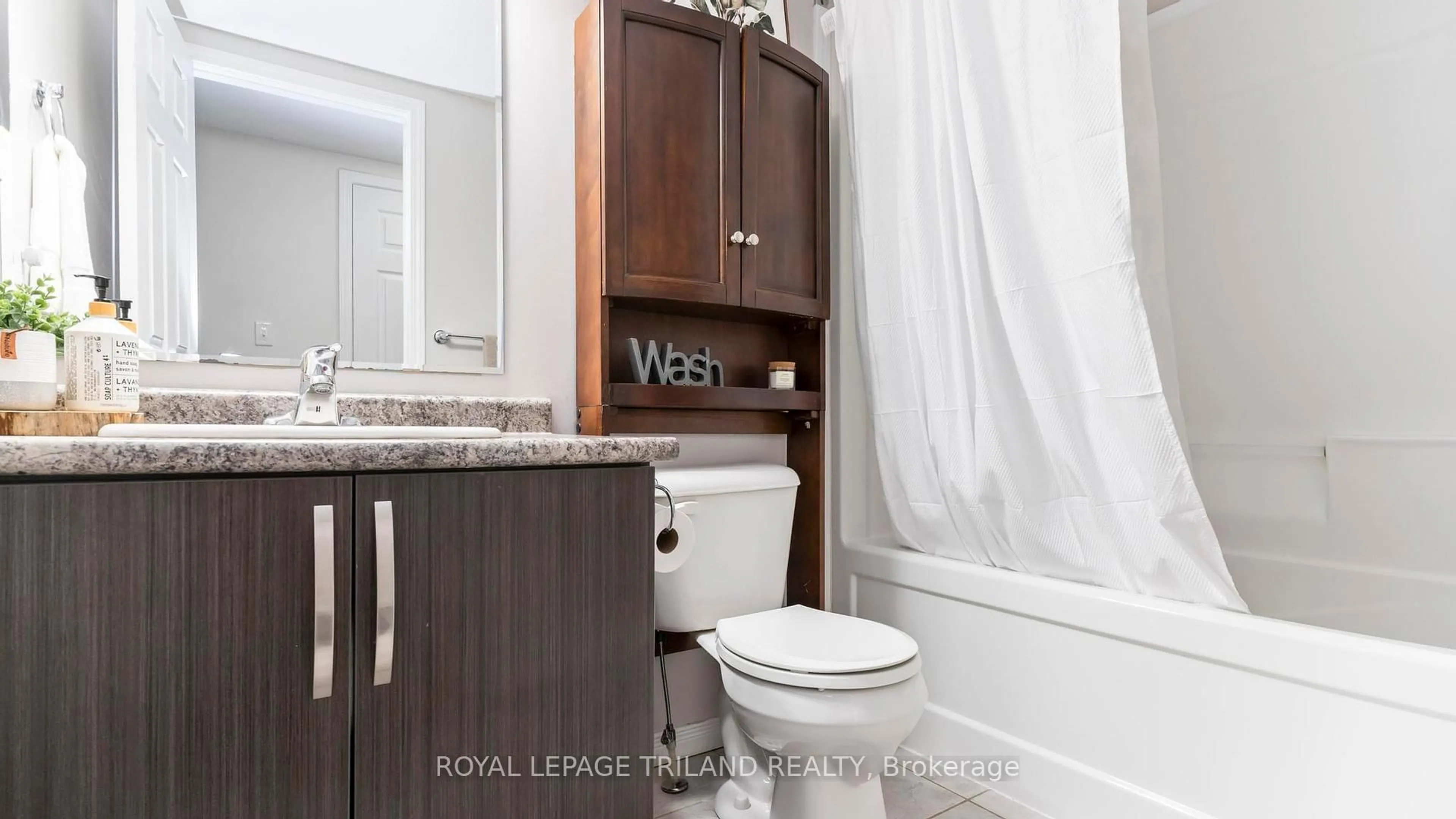 Standard bathroom, unknown for 3200 SINGLETON Ave #74, London South Ontario N6L 0C7