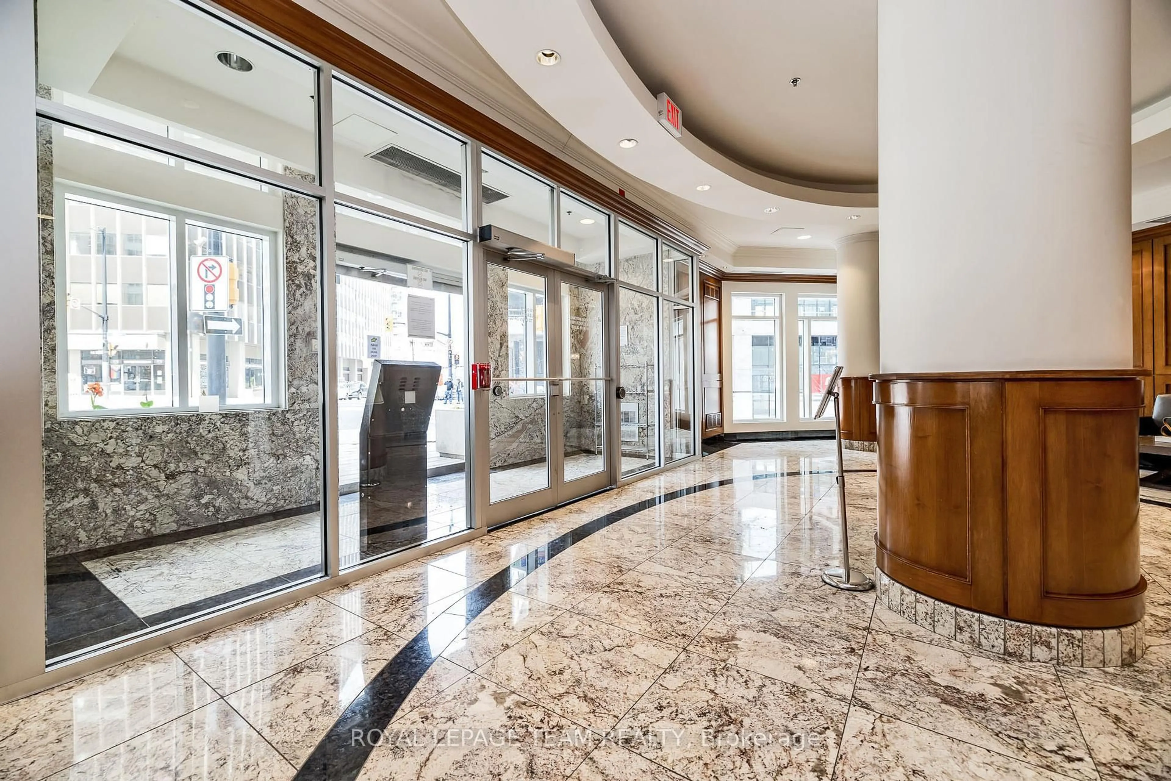 Lobby for 242 Rideau St #1809, Ottawa Ontario K1N 0B7