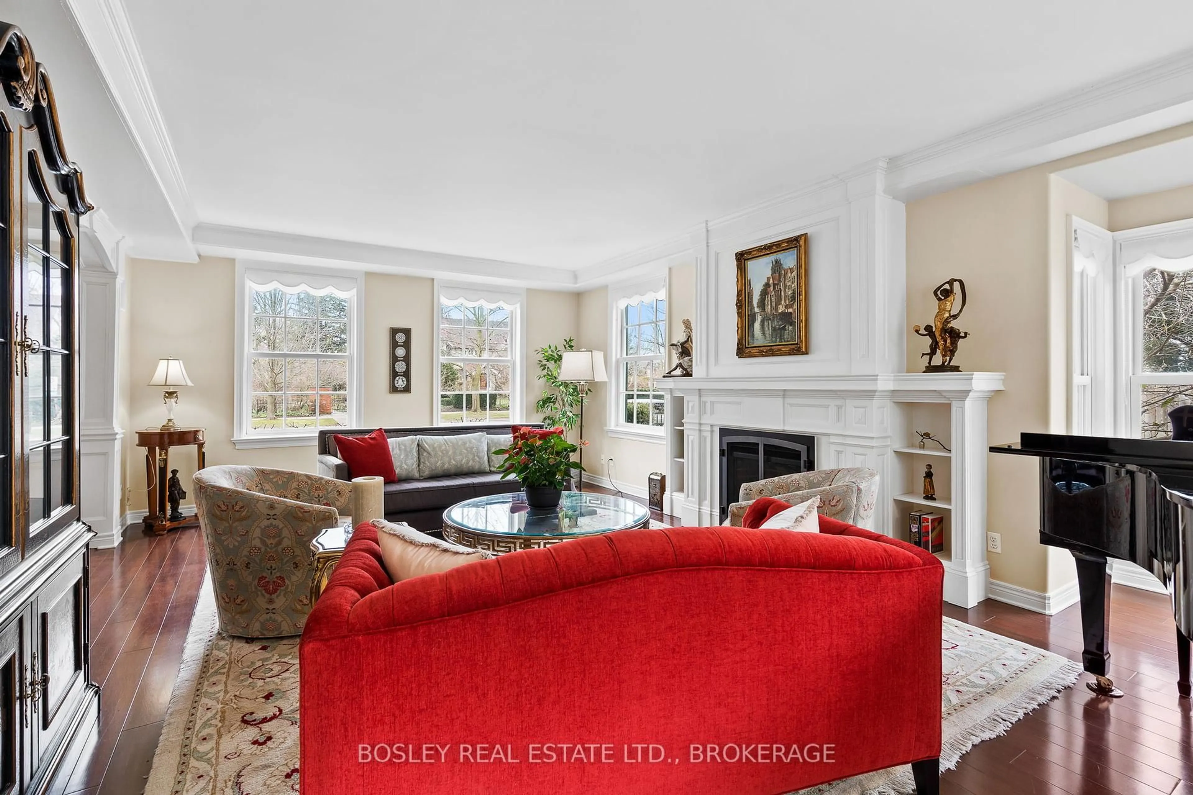 Living room with furniture, unknown for 175 Queen St #1, Niagara-on-the-Lake Ontario L0S 1J0