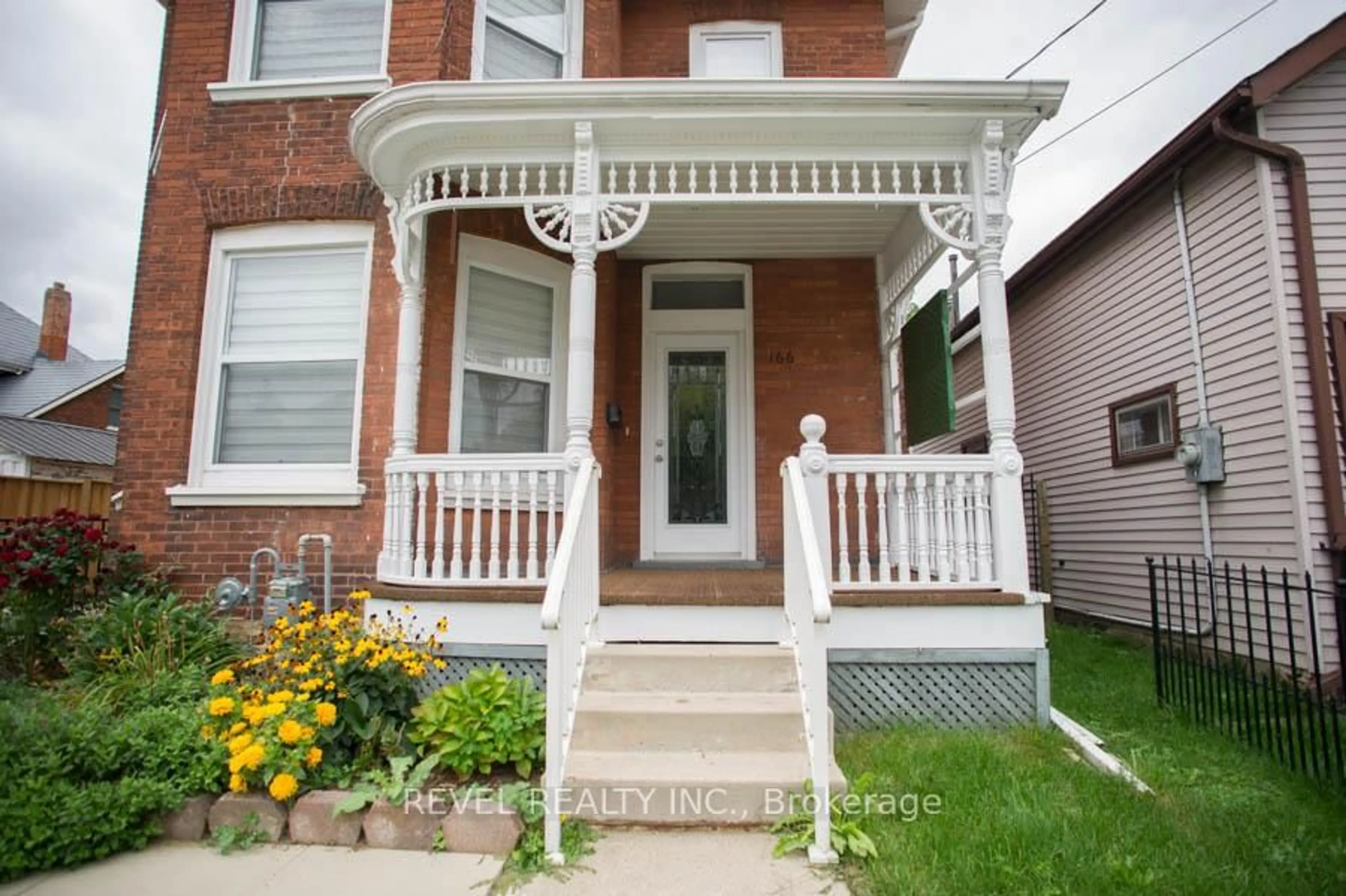 Home with brick exterior material, street for 166 Brock St, Brantford Ontario N3S 5W4