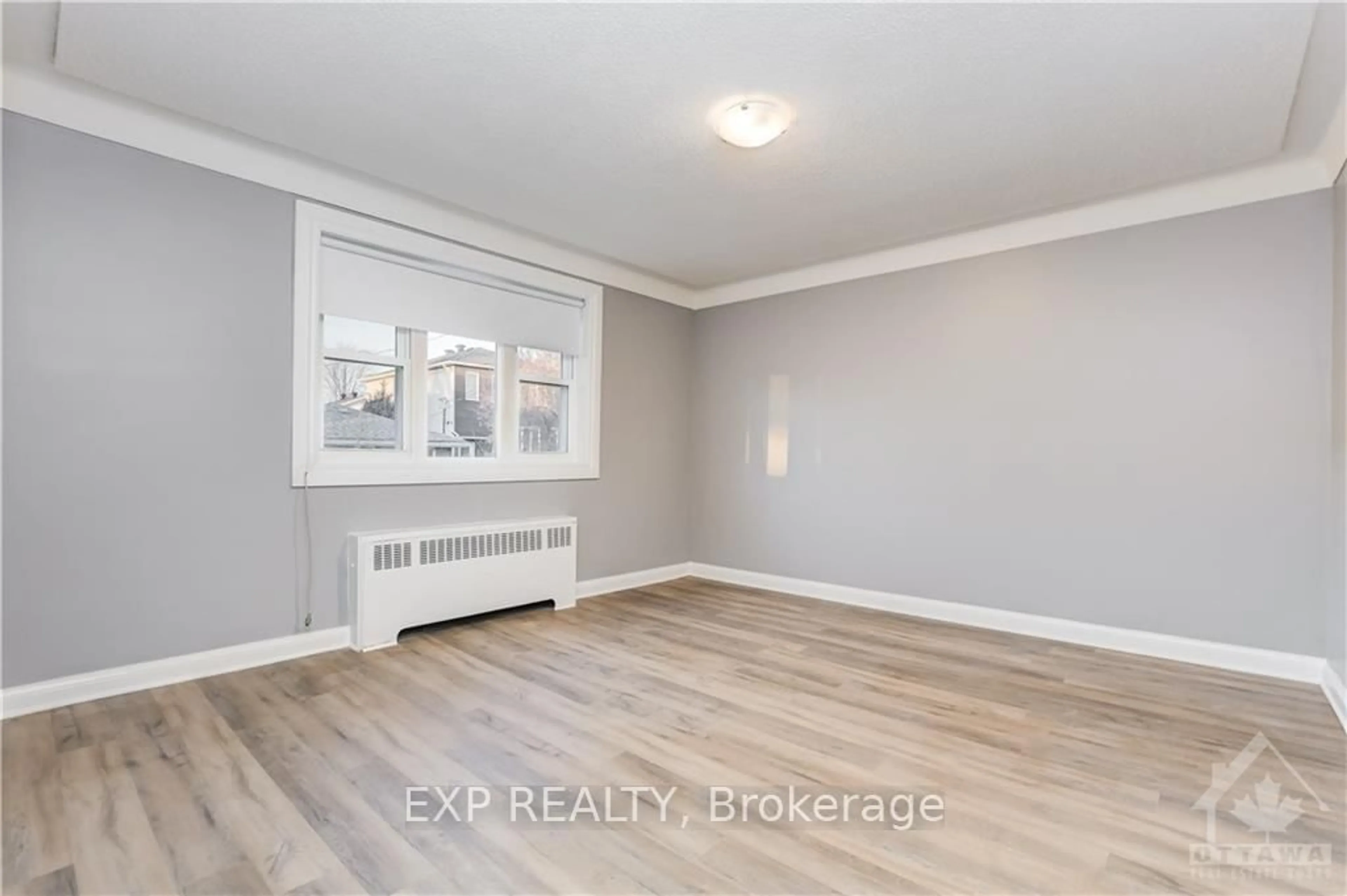 A pic of a room for 214 CARILLON St, Ottawa Ontario K1L 5X8
